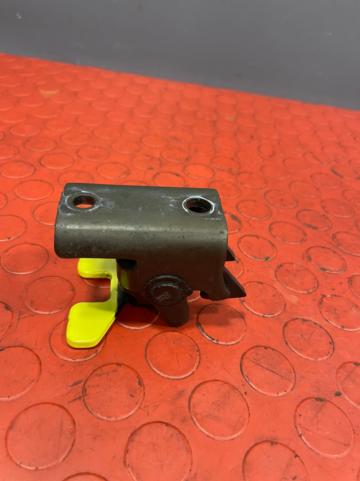 Citroen Berlingo/Peugeot Partner REAR DOOR CHECK STRAP LOCKING MECHANISM 2008-2016 P/N 9681466280 - 1/ 8731R2