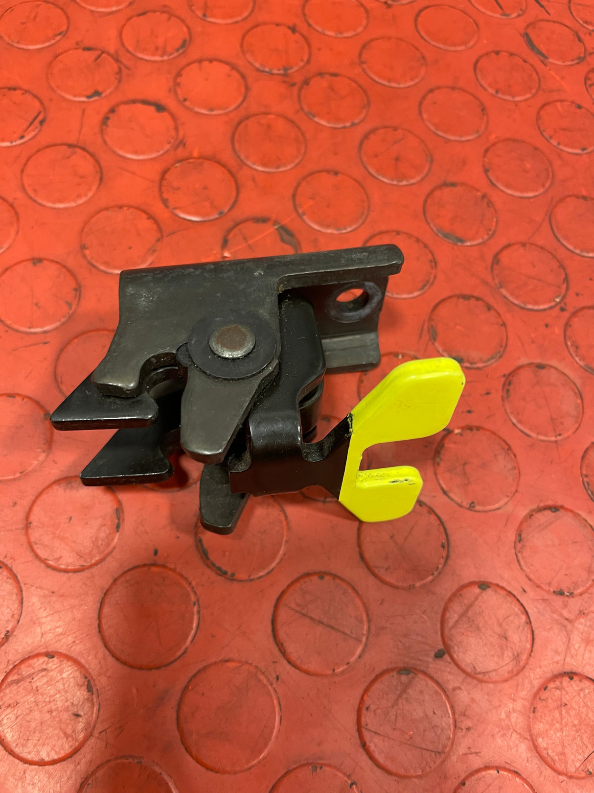 Citroen Berlingo/Peugeot Partner REAR DOOR CHECK STRAP LOCKING MECHANISM 2008-2016 P/N 9681466280 - 1/ 8731R2