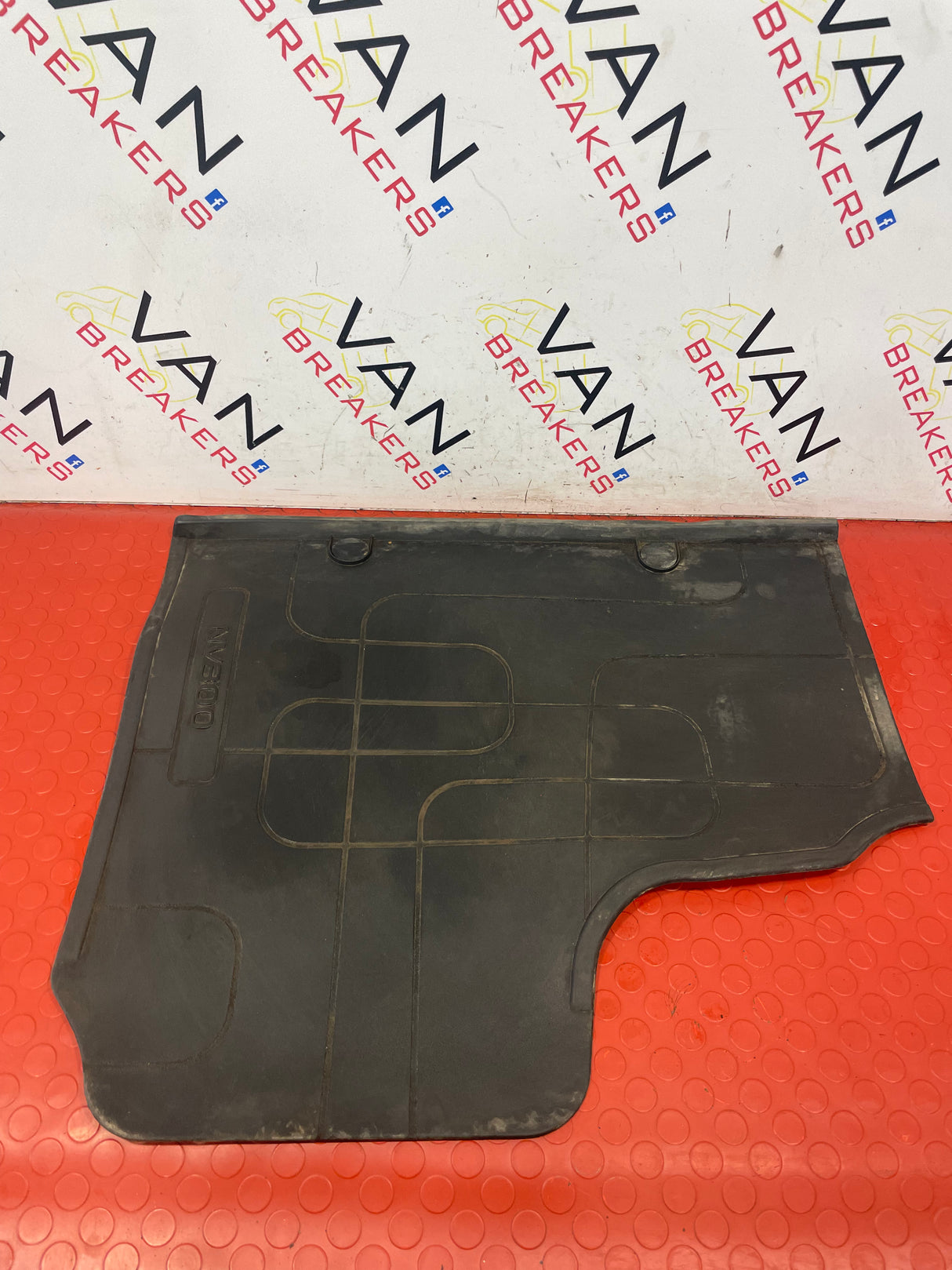 Nissan NV300 RUBBER FLOOR MAT 2016-2022 P/N KE75100QH9