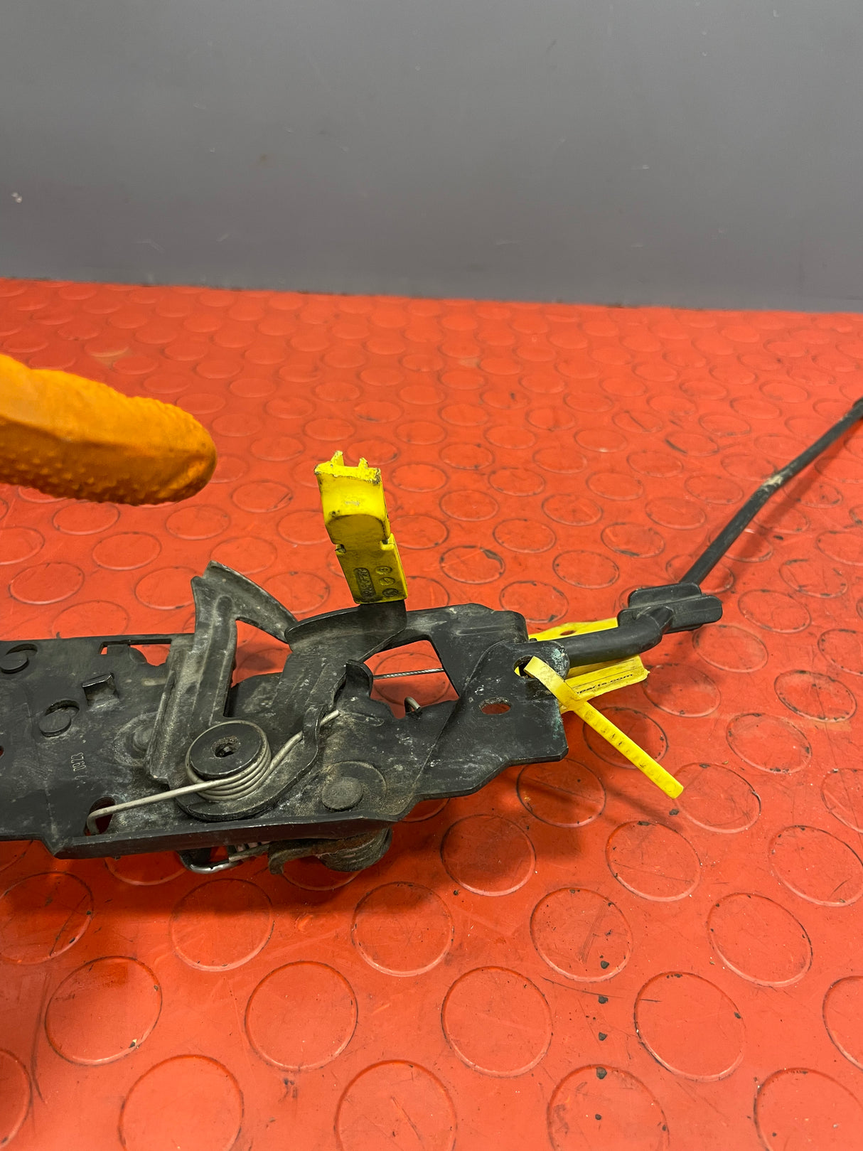 Ford Transit Custom BONNET LATCH MECHANISM & CABLE 2016-2023 (cut in the lever-see photos please) P/N JK2116A665AD / JK2116D662AA