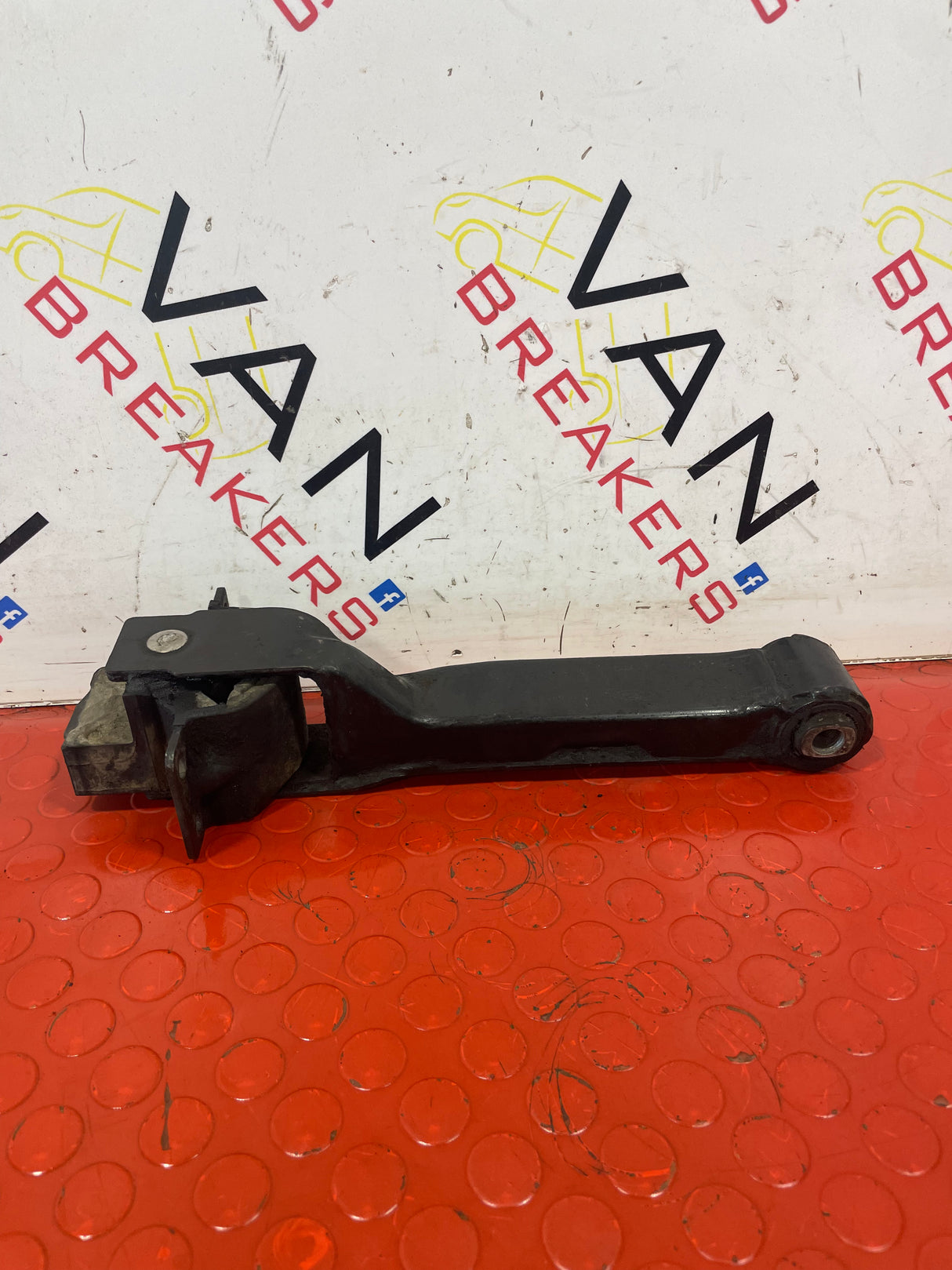 Ford Transit Mk6/ Mk7 2.2 REAR ENGINE MOUNTING 2000-2013 P/N 3C116P082AC