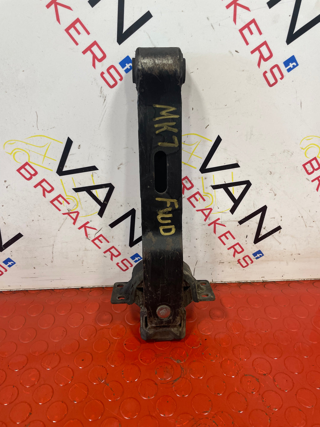 Ford Transit Mk6/ Mk7 2.2 REAR ENGINE MOUNTING 2000-2013 P/N 3C116P082AC