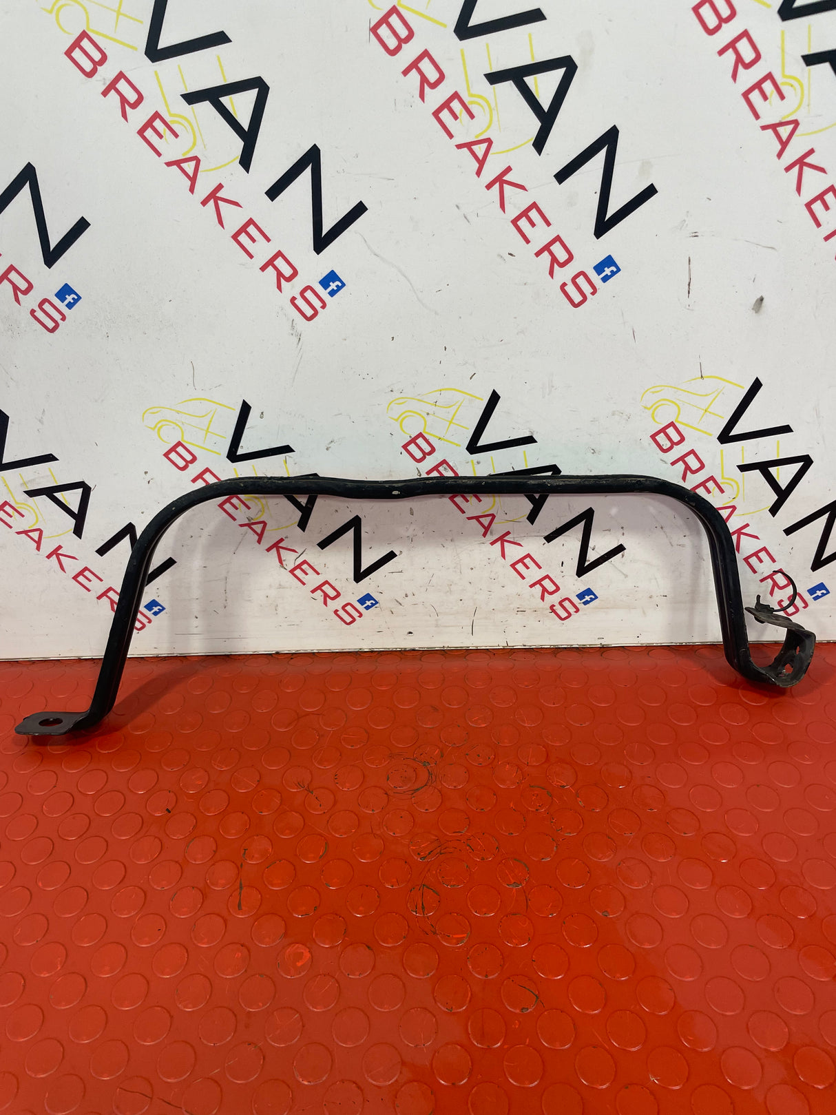 Citroen Dispatch/ Peugeot Expert/ Vauxhall Vivaro/ Toyota Proace FUEL TANK STRAP 2016-2024 P/N 9813784480