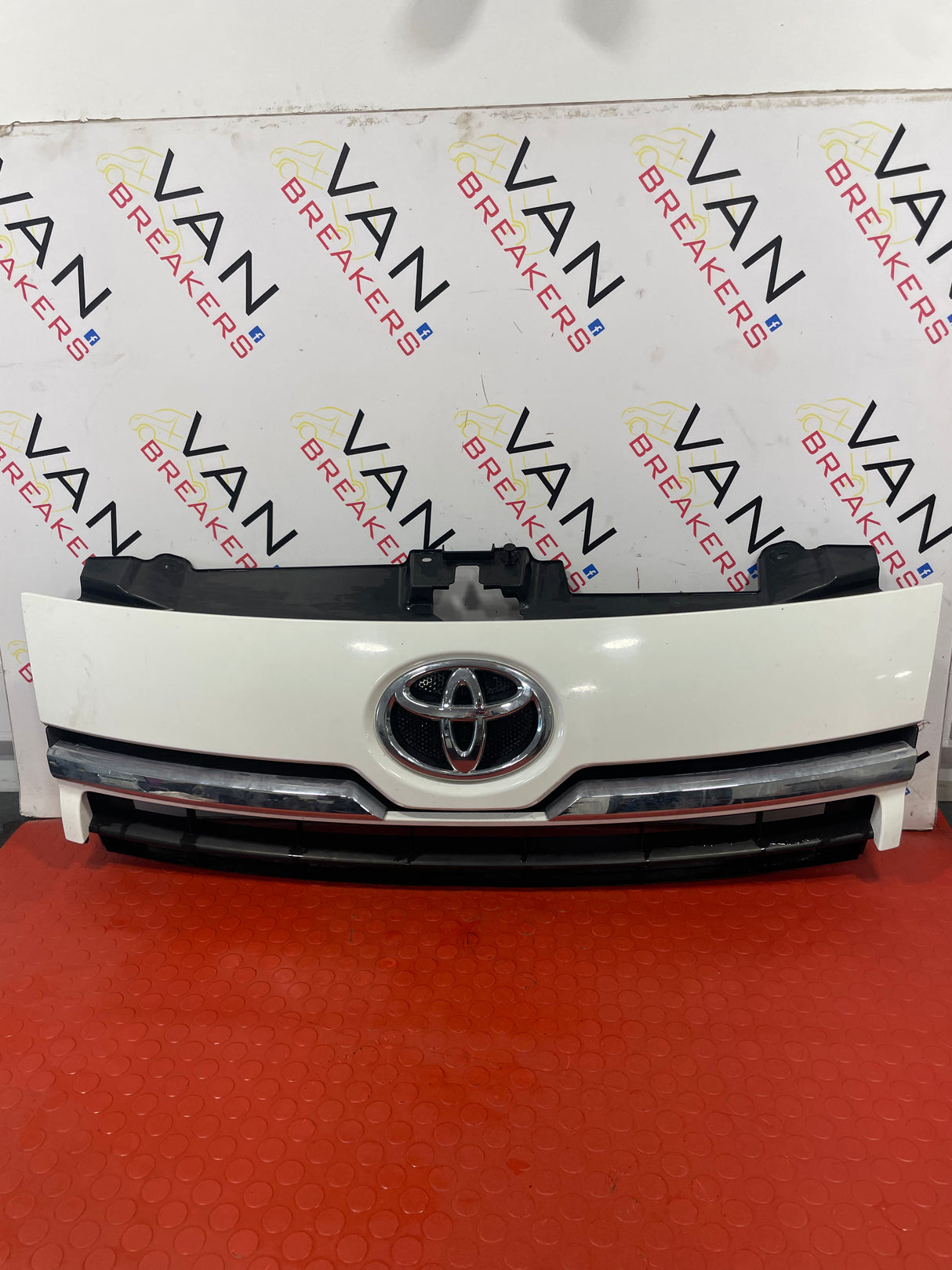 Toyota Proace FRONT GRILL WHITE 2013-2016 P/N 9806434177