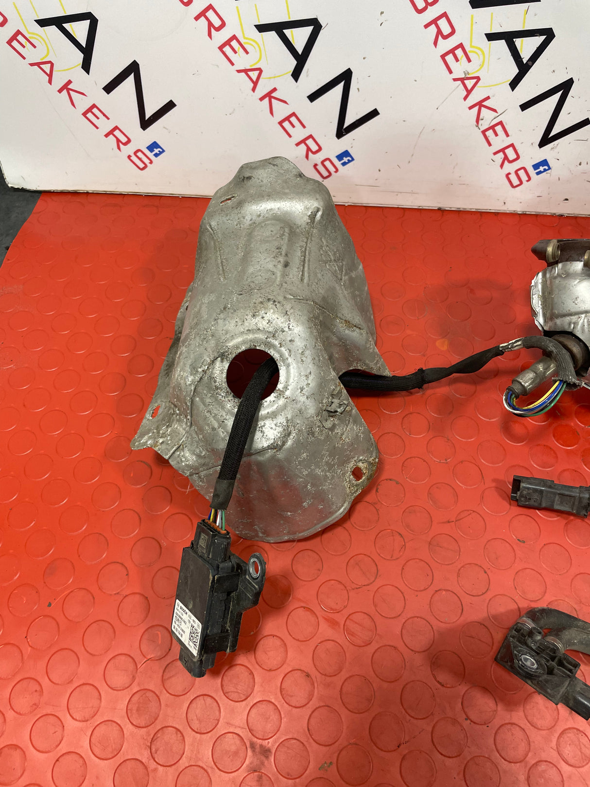 Citroen Berlingo Peugeot Partner Toyota Proace Vauxhall Combo DE POLLUTION FILTER (DPF) WITH SENSORS AND ADBLUE INJECTOR 1.5 2018-2023 P/N 9841854880