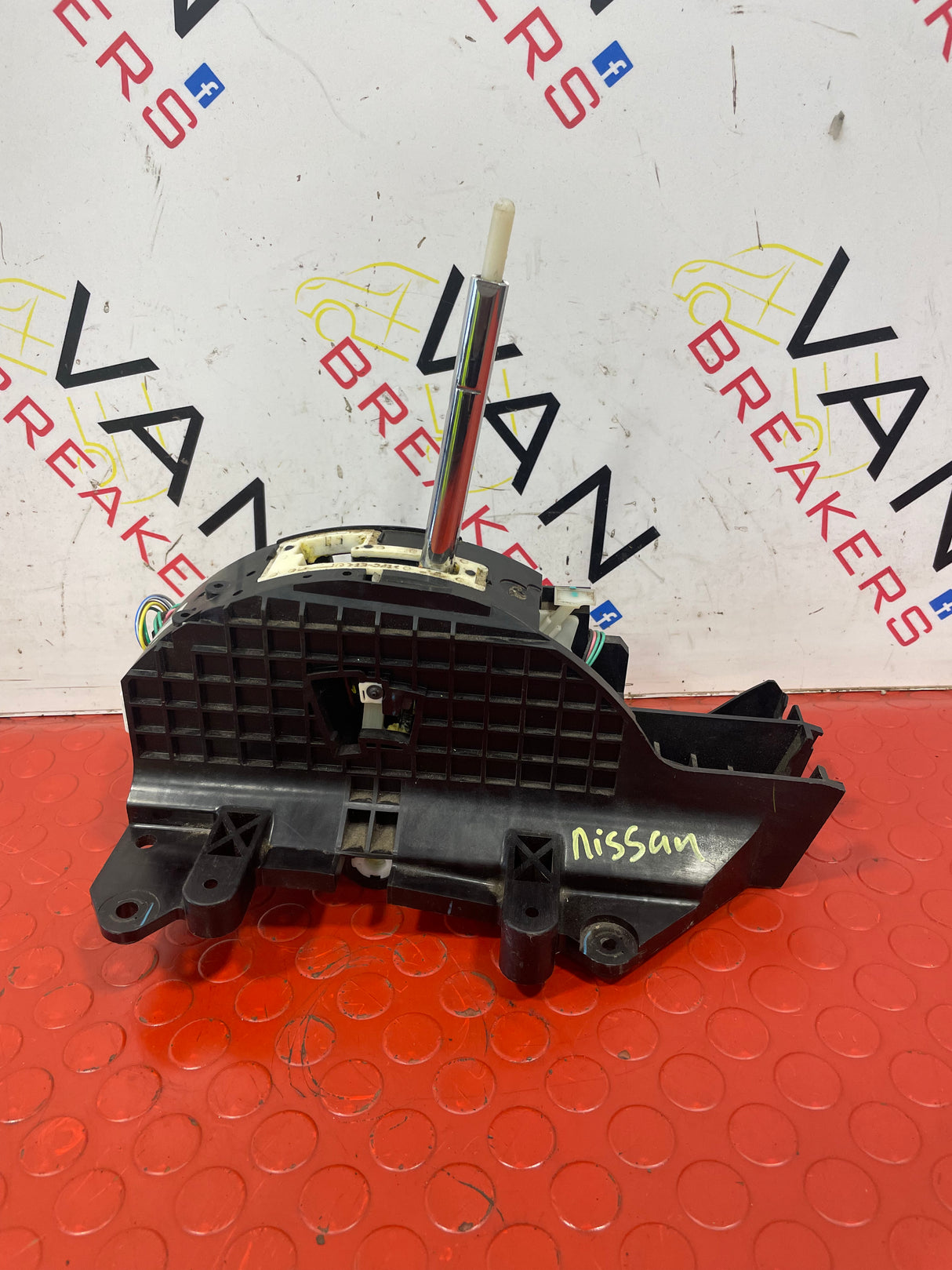 Nissan Navara D23 2.3 AUTOMATIC GEAR SELECTOR (NO GEAR KNOB) 2016-2023 P/N 349014JZ0D