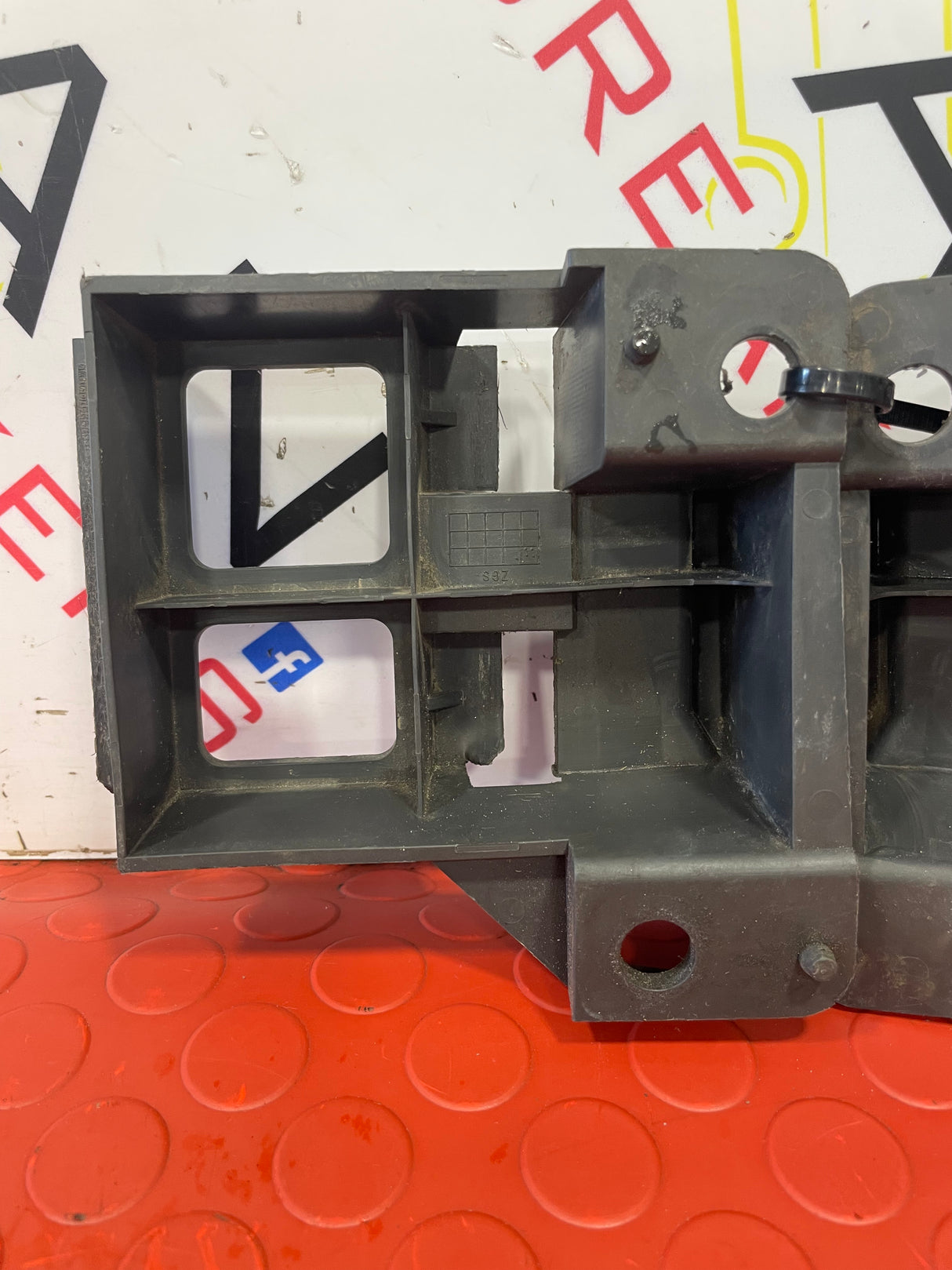 Mercedes Sprinter 906 FRONT BUMPER BRACKETS 2011 P/N A9066850263 A