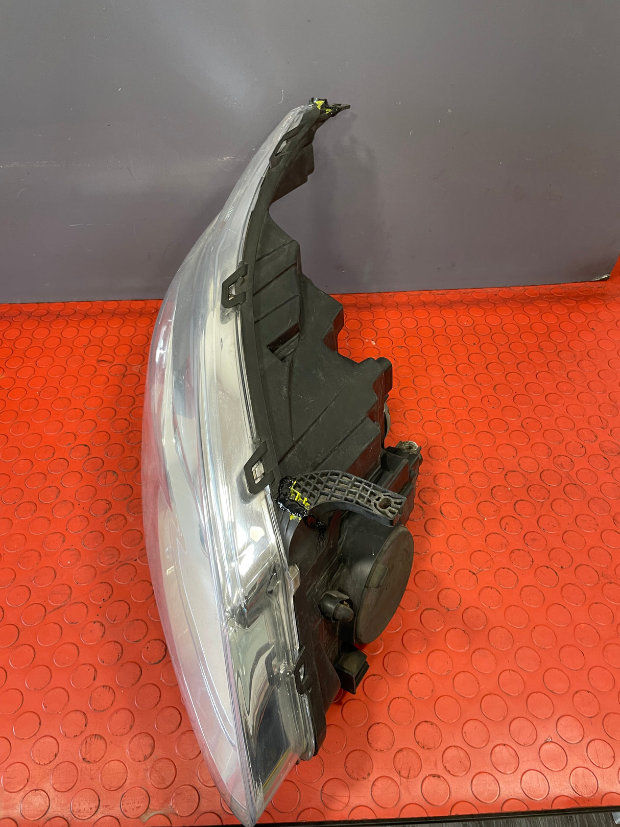 Ford Transit Custom HEADLIGHT ASSEMBLY (Repaired Mounting Point) Driver's Side 2013-2016 P/N BK2113D152B - 2