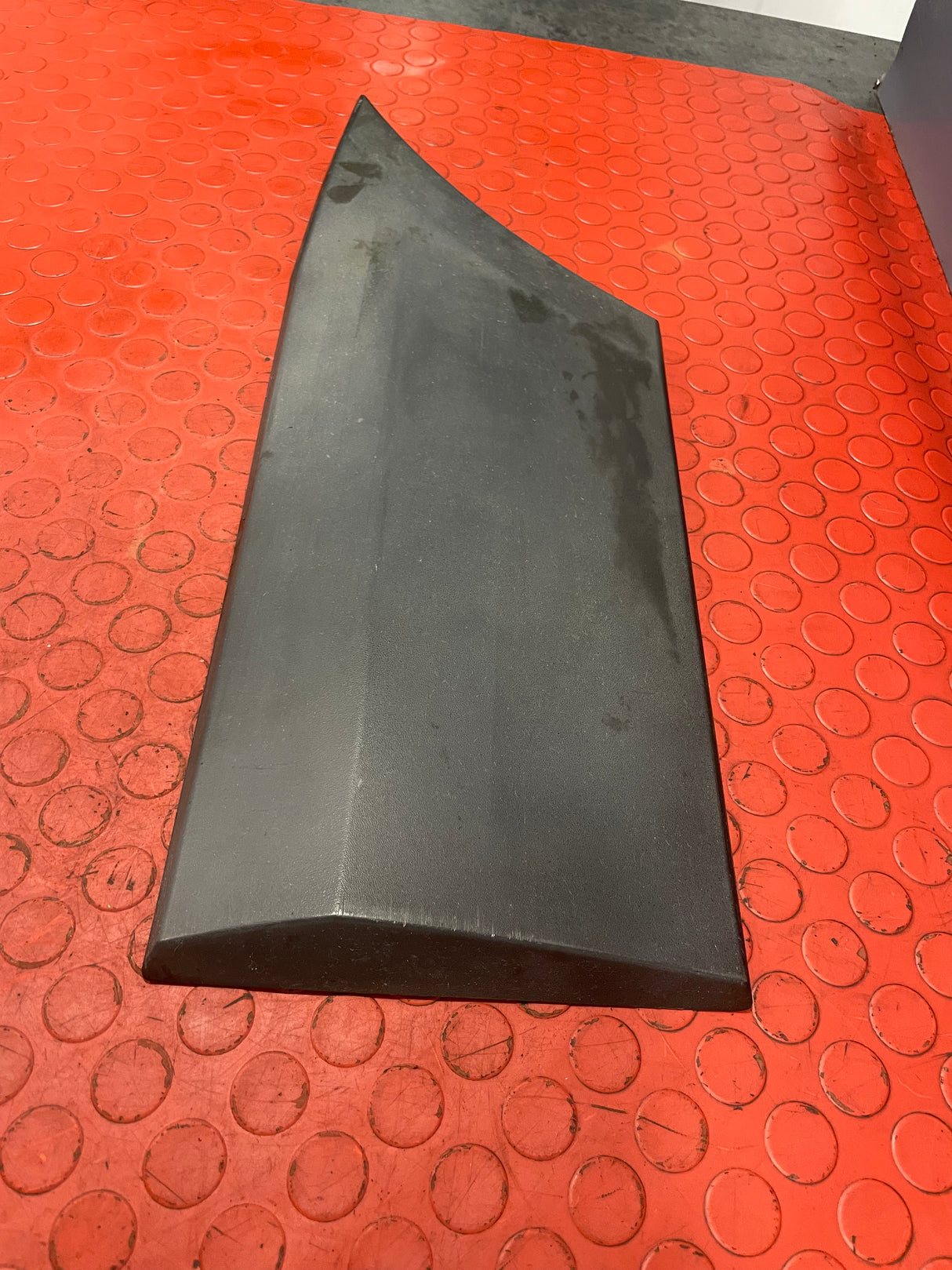 Volkswagen Crafter WHEEL ARCH TRIM MOULDING 2009 Rear Passenger's Side P/N A9066901362