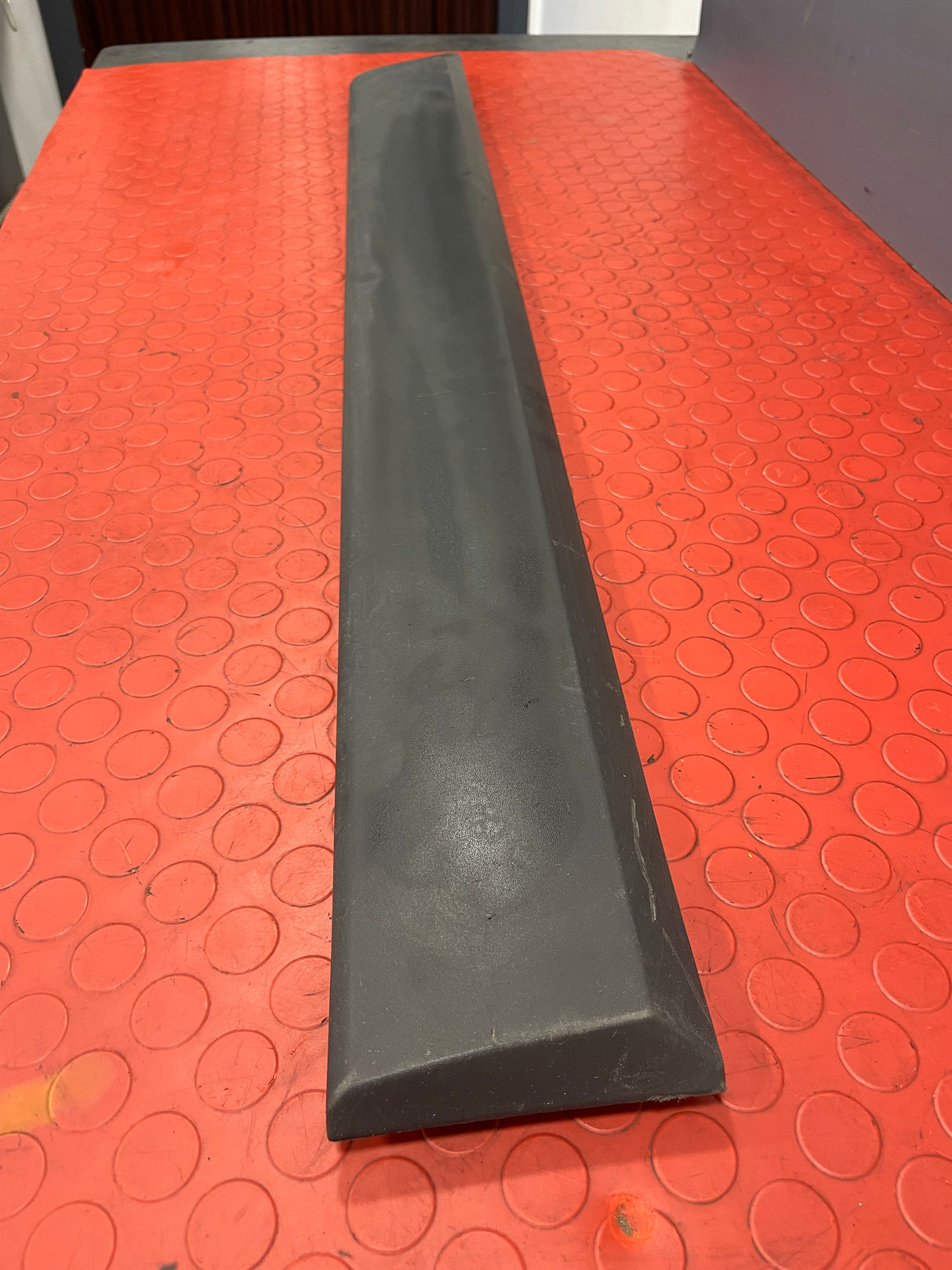 Ford Transit Custom DRIVERS SIDE SLIDING DOOR MOULDING TRIM 2013-2016 P/N BK2129076ABW - 1