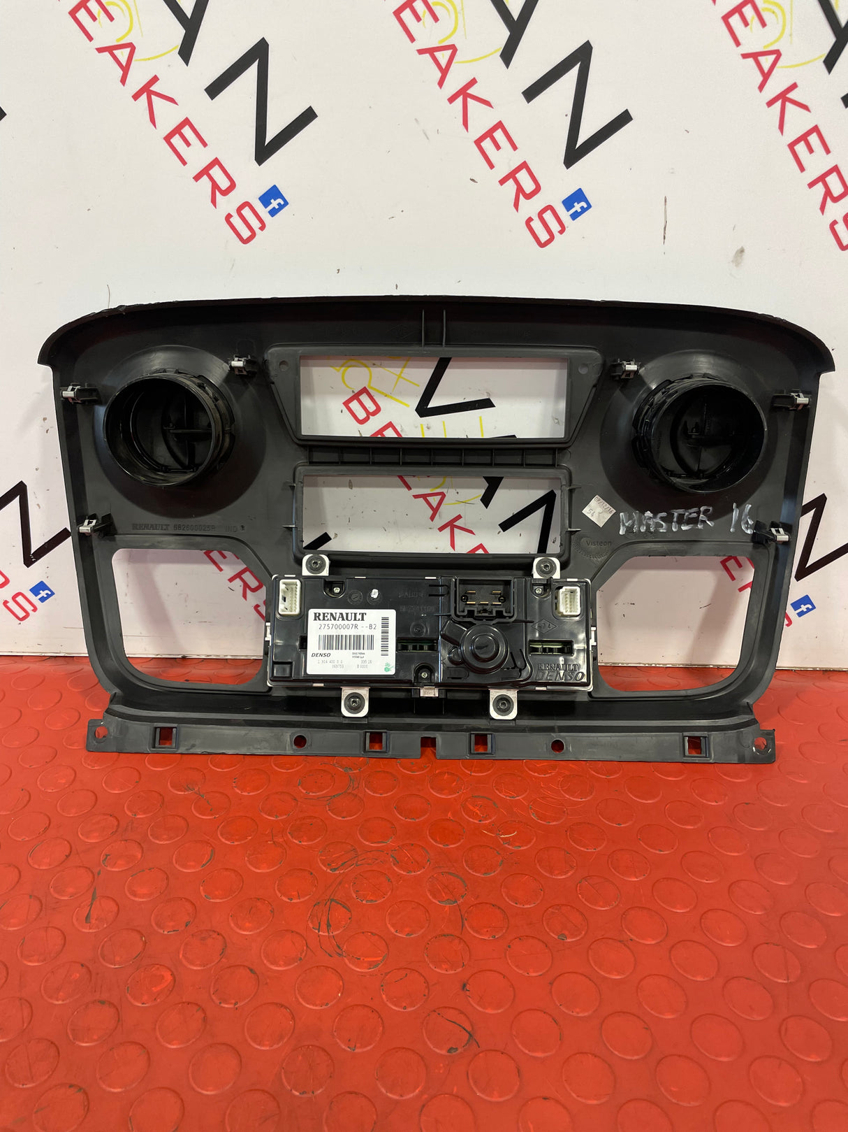Renault Master DASHBOARD CENTRAL PANEL TRIM WITH VENTS AND CLIMATE CONTROLS 2018 P/N 682600025R