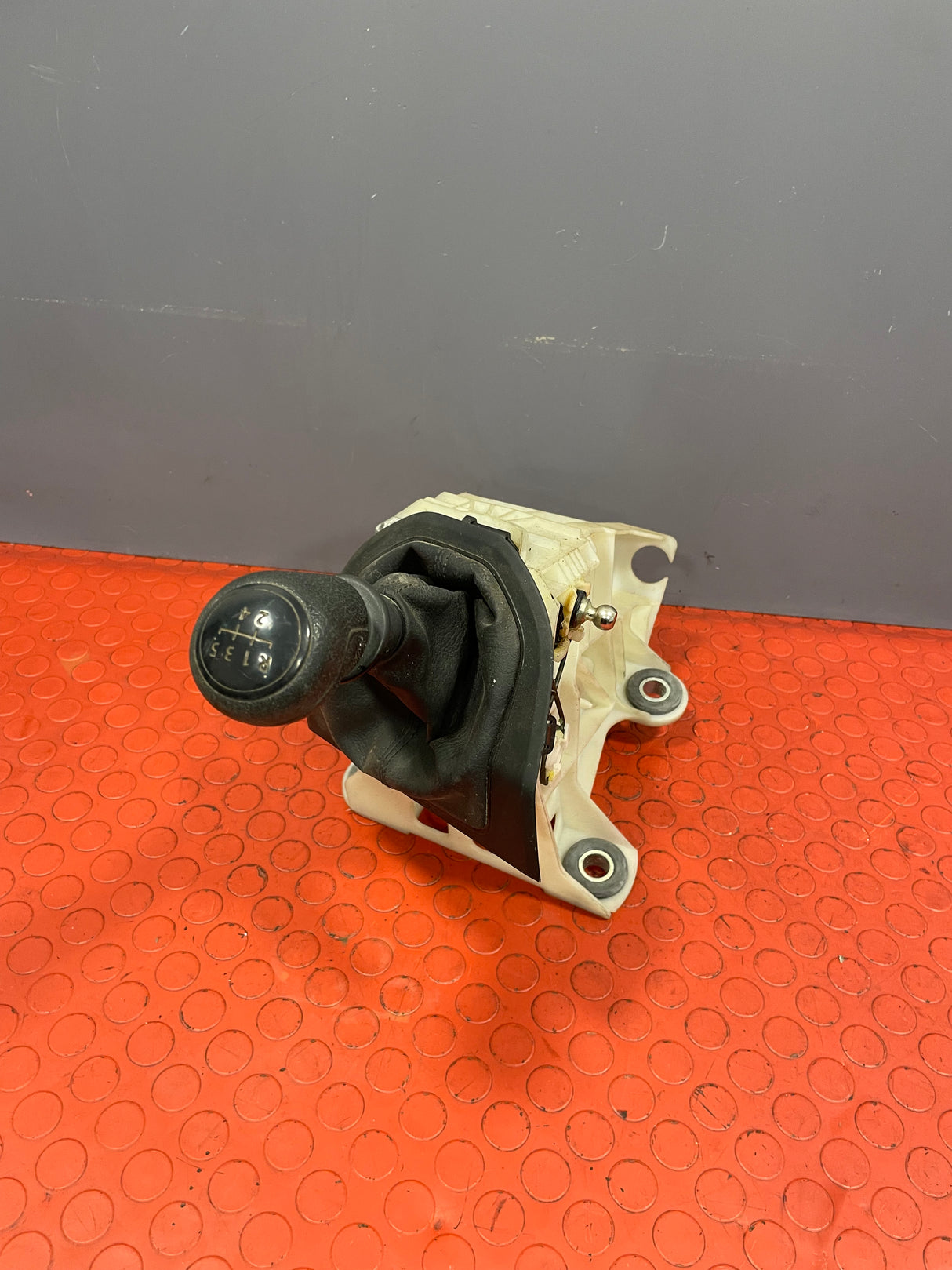 Volkswagen Transporter T6 GEAR SELECTOR 2019 P/N 7E0711025