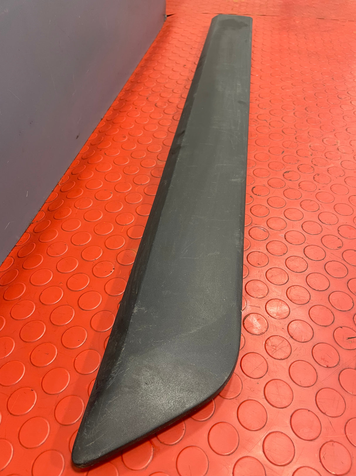 Ford Transit Custom DRIVERS SIDE SLIDING DOOR MOULDING TRIM 2013-2016 P/N BK2129076ABW - 1