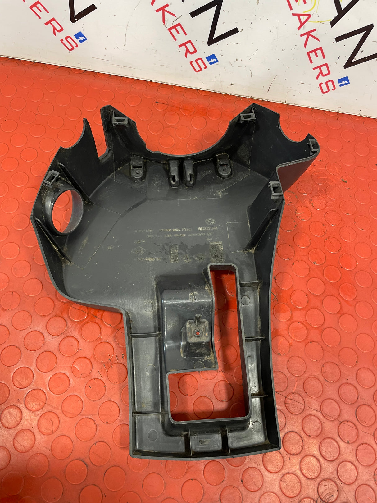 Renault Master LOWER STEERING WHEEL COLUMN TRIM 2016 P/N 484724378R