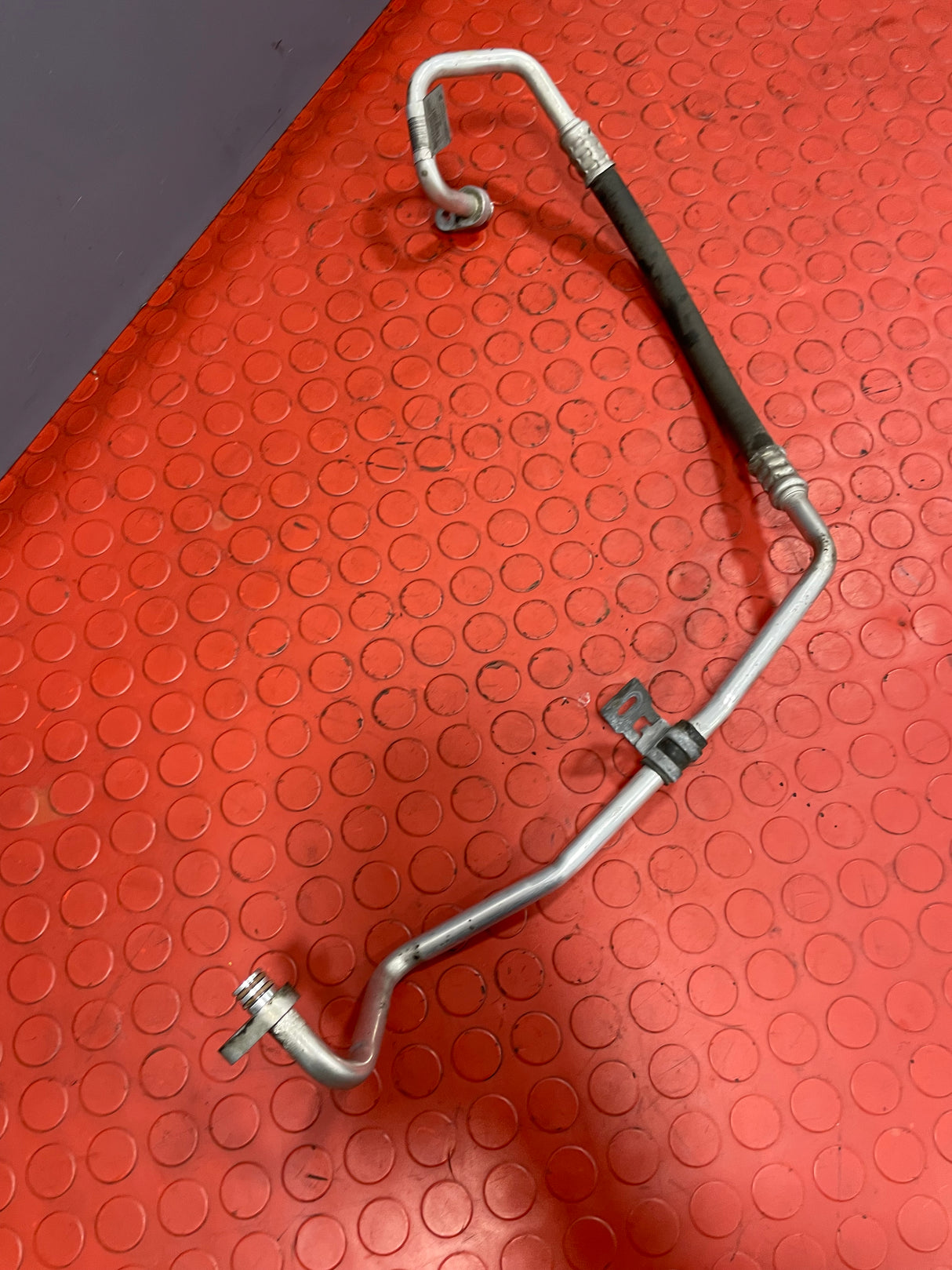 Citroen Berlingo/Peugeot Partner/Vauxhall Combo/Toyota Proace City AIR CONDITIONING PIPE 1.6/1.5 2019-2024 P/N 9822433480 - 1