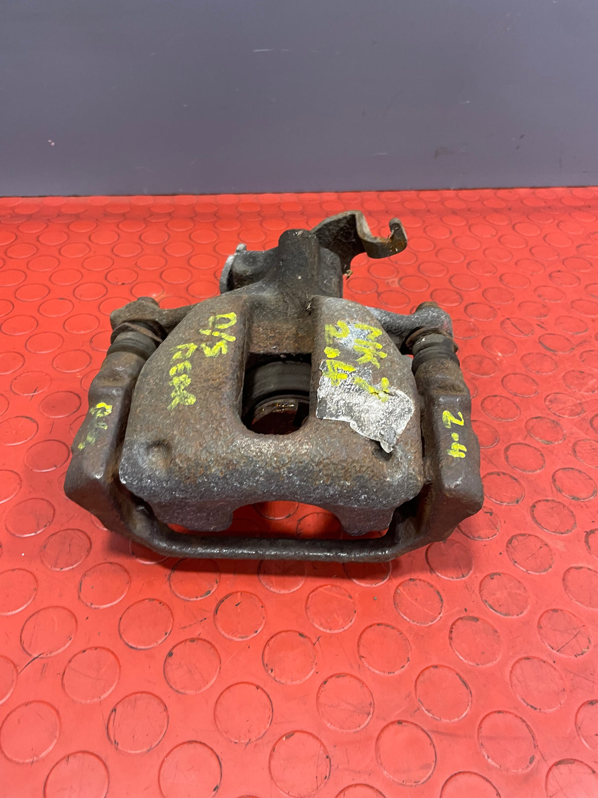 Ford Transit REAR BRAKE CALIPER Driver's Side MK7 2006-2014 P/N 6C112552AD - 1