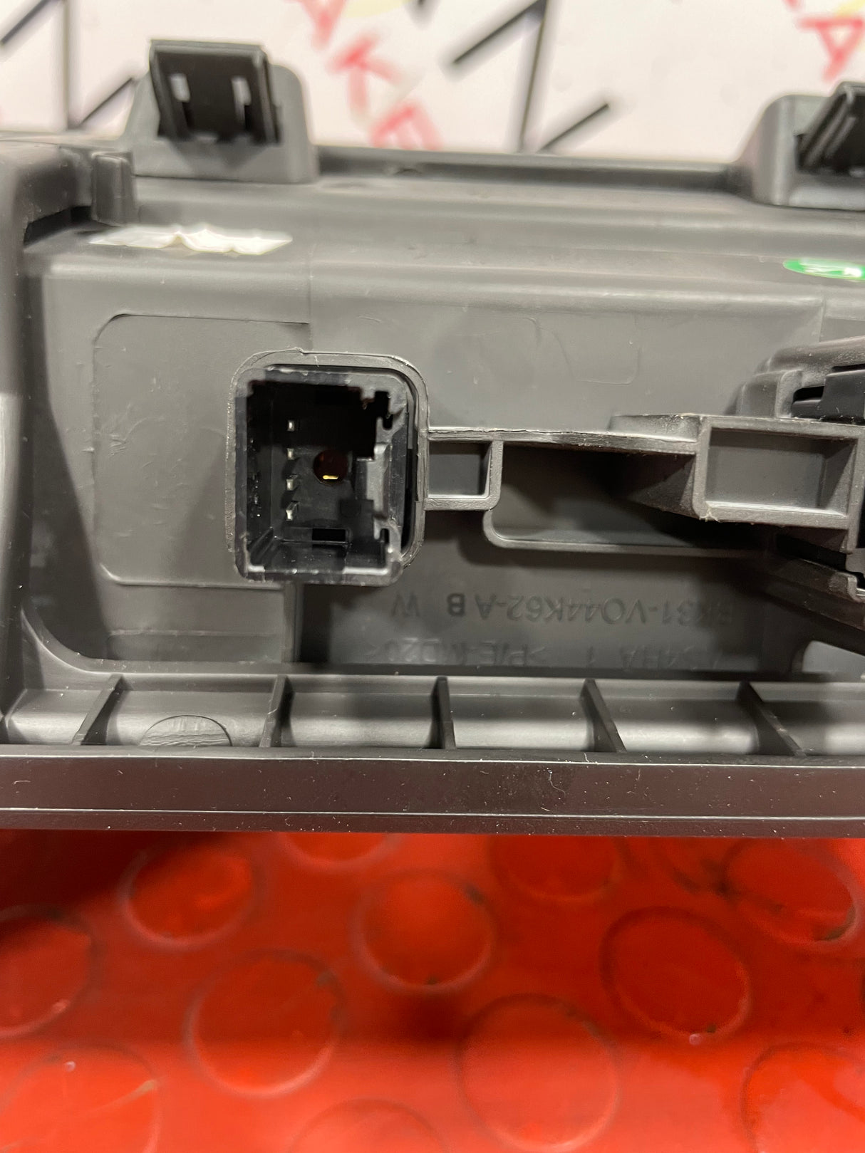 Ford Transit MK8 TOP DASBOARD POCKET STORAGE BOX WITH AUX P/N BK31V06202BCW