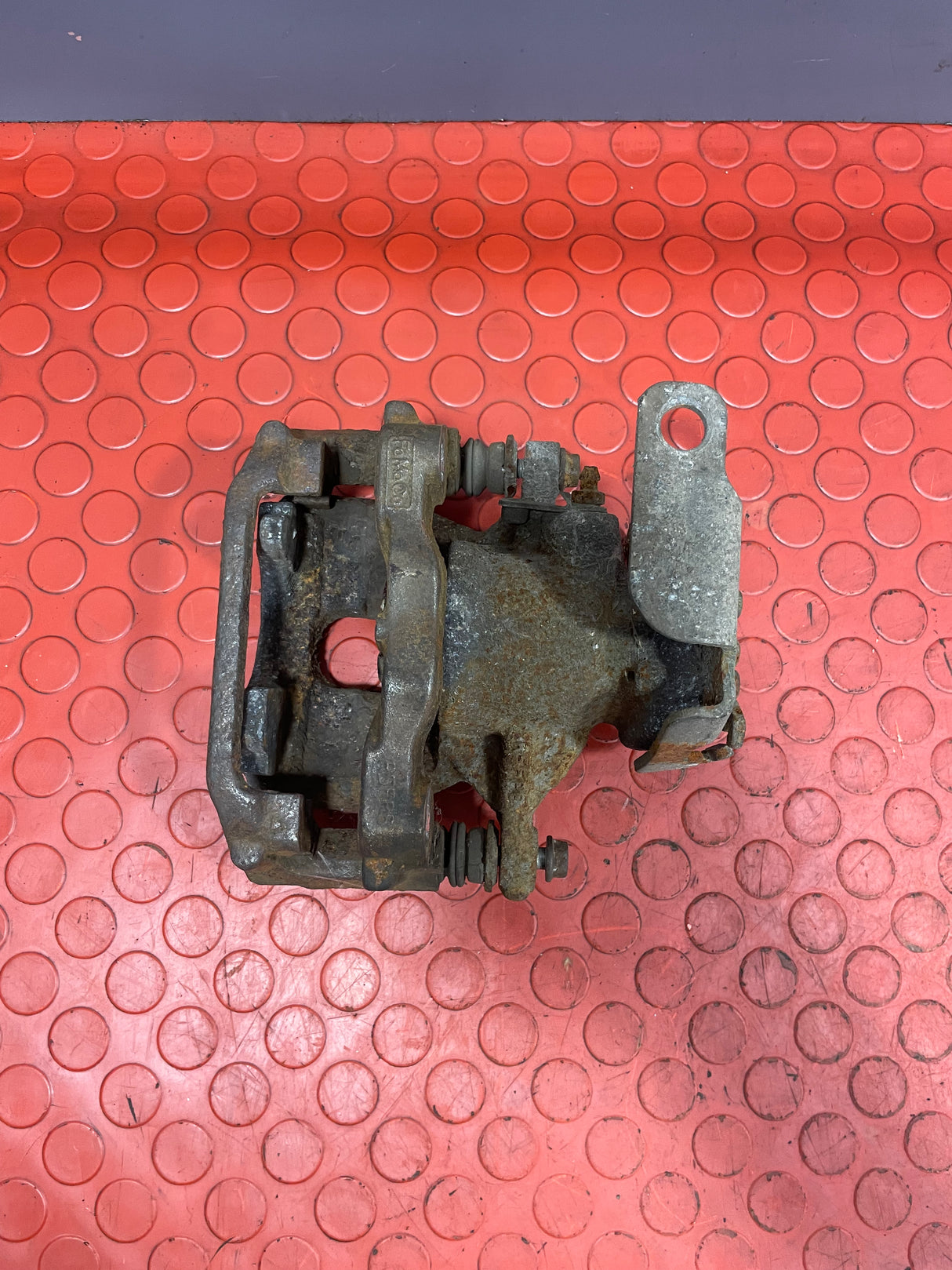 Ford Transit REAR BRAKE CALIPER Driver's Side MK7 2006-2014 P/N 6C112552AD - 1