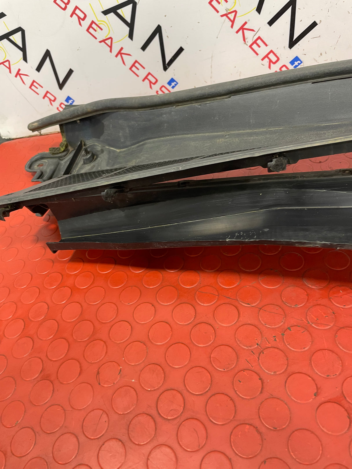 Toyota Hilux WIPER MOLDING SCUTTLE PANEL P/N 557810K250