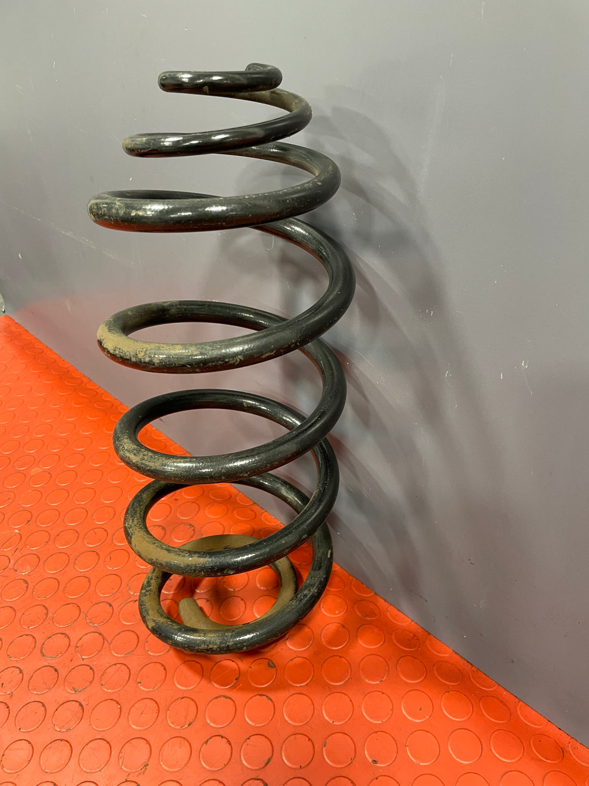 Citroen Dispatch/Vauxhall Vivaro/Peugeot Expert/Toyota Proace/Fiat Scudo REAR SUSPENSION SPRING 2016-2024 Ref.: 51687425