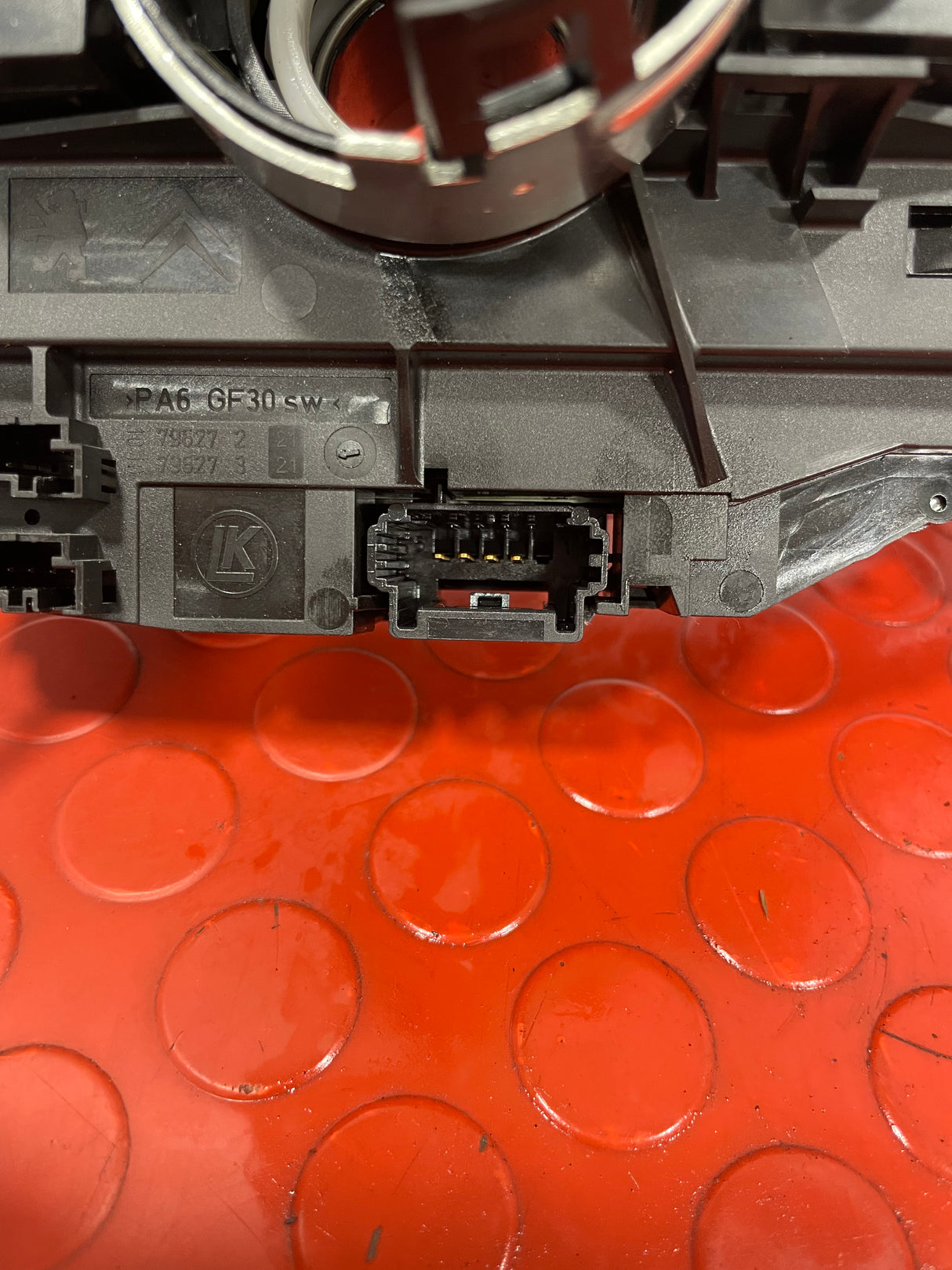 Peugeot Partner/Citroen Berlingo/Vauxhall Combo/Toyota Proace City AUTOMATIC STALKS AND SQUIB WITH PADDLE SHIFT CONTROLS AND CRUISE CONTROL 2018-2025 P/N 98312616ZD
