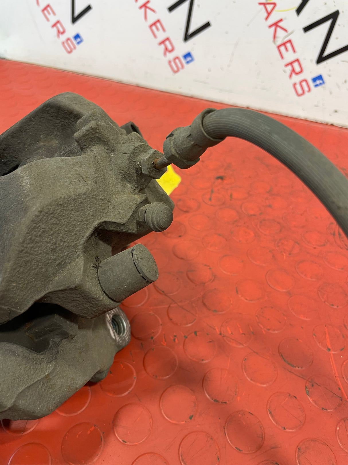 Ford Transit Connect FRONT LEFT BRAKE CALIPER 2014 P/N BV612B302