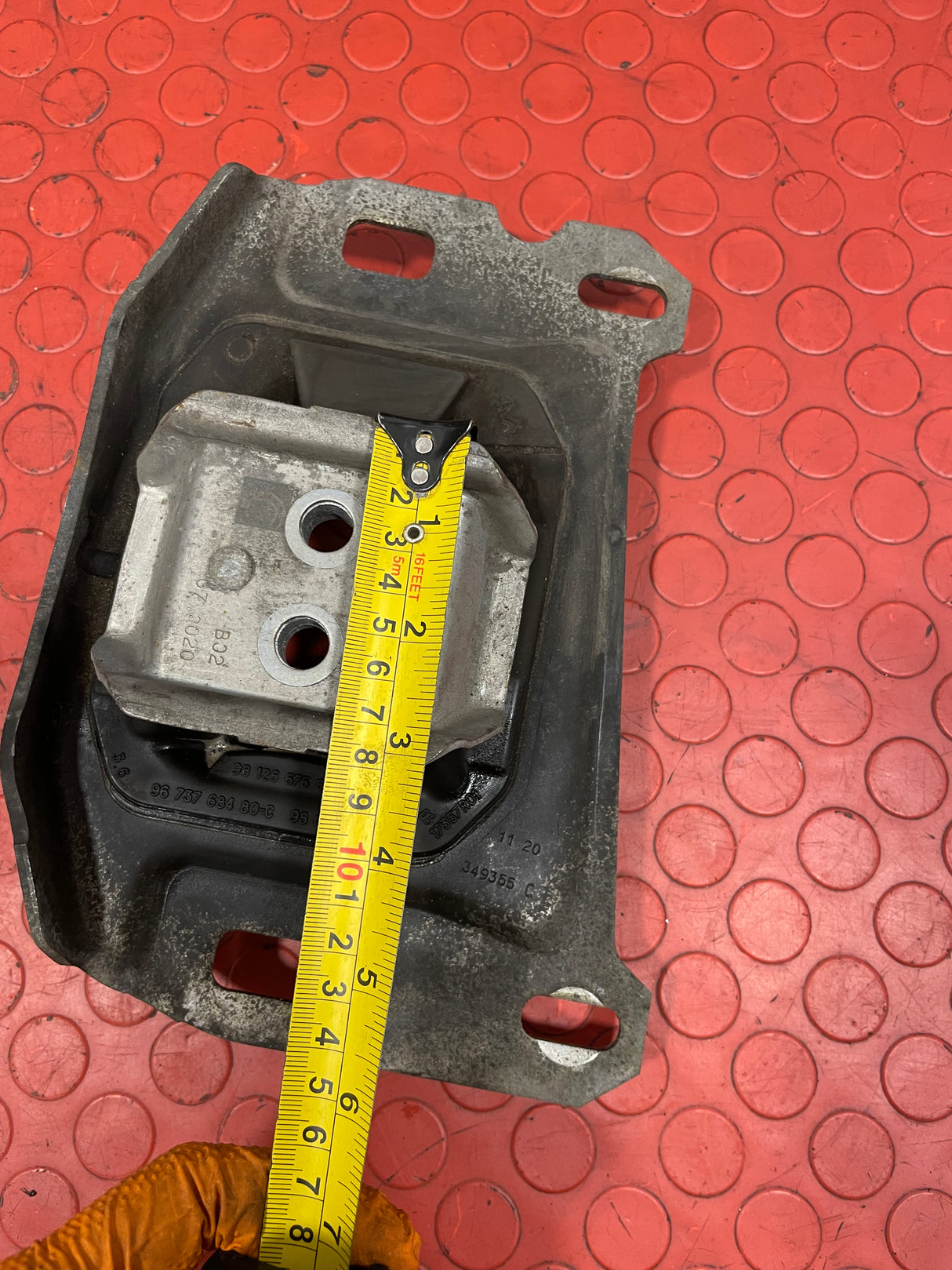 Vauxhall Vivaro/Citroen Berlingo/Dispatch/Peugeot Partner/Expert/Toyota Proace/Fiat Scudo GEARBOX MOUNT/TRANSMISSION MOUNT 2016-2024 P/N 9807420980 - 1