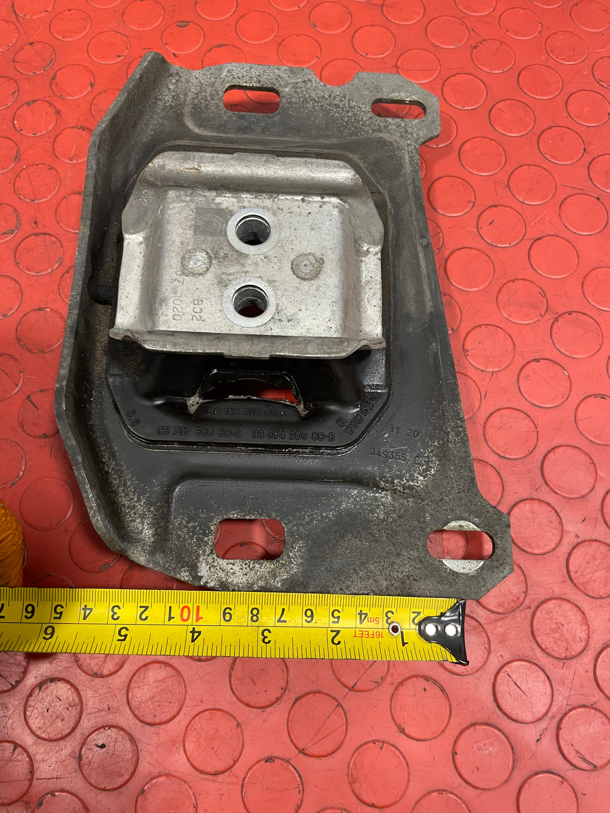 Vauxhall Vivaro/Citroen Berlingo/Dispatch/Peugeot Partner/Expert/Toyota Proace/Fiat Scudo GEARBOX MOUNT/TRANSMISSION MOUNT 2016-2024 P/N 9807420980 - 1