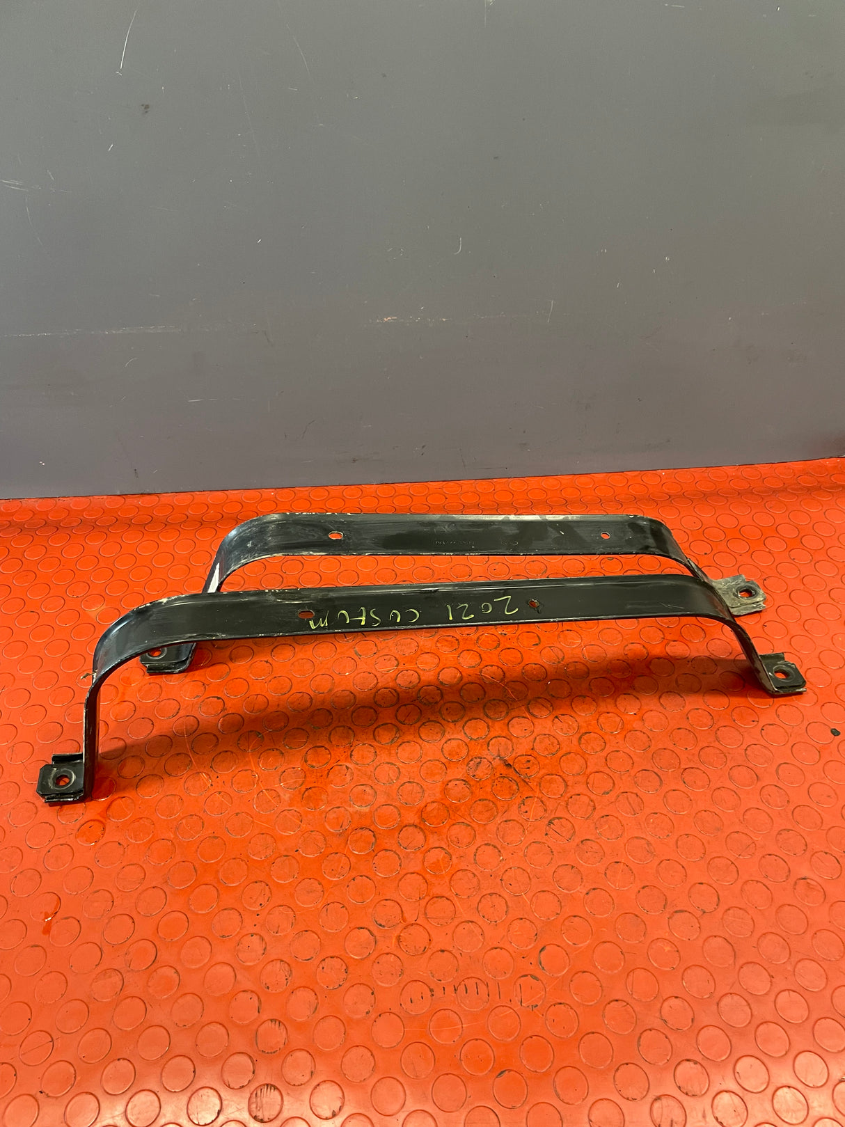 Ford Transit Custom FUEL TANK STRAPS 2019-2023 P/N BK219092AE - 1 / KK219092CC