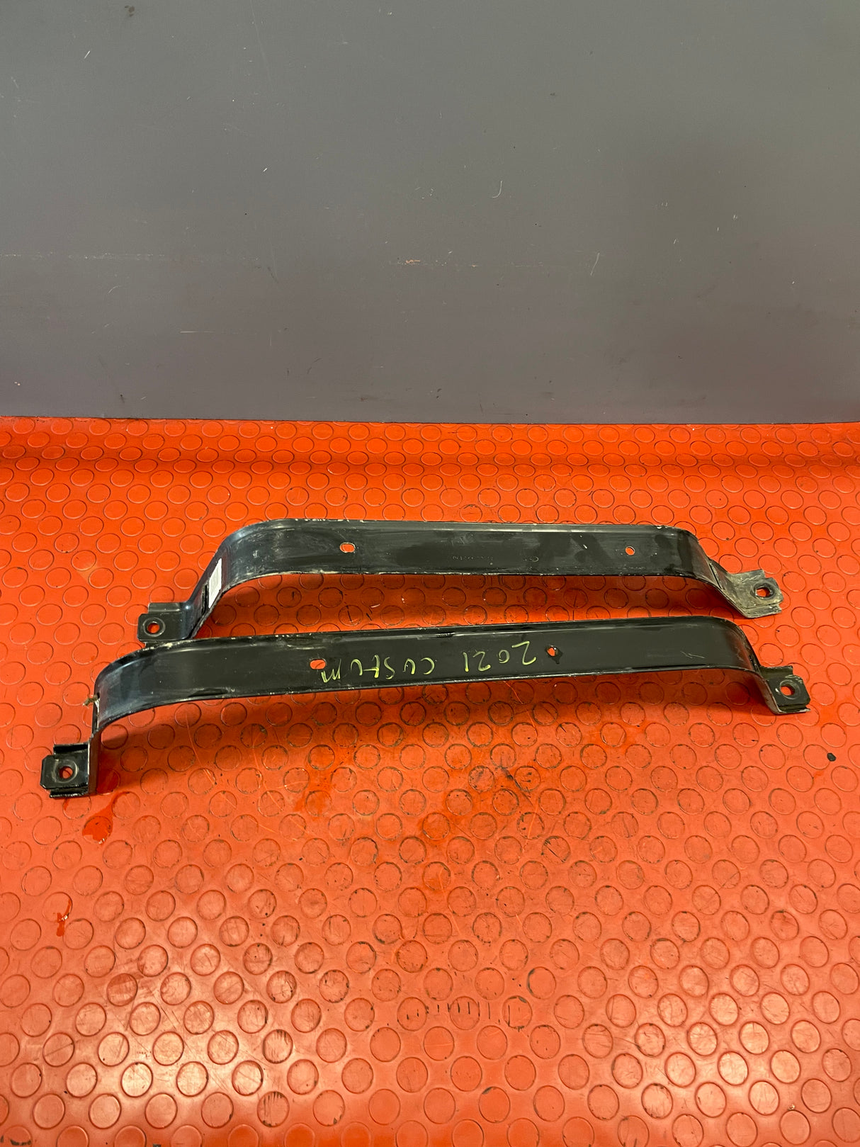 Ford Transit Custom FUEL TANK STRAPS 2019-2023 P/N BK219092AE - 1 / KK219092CC