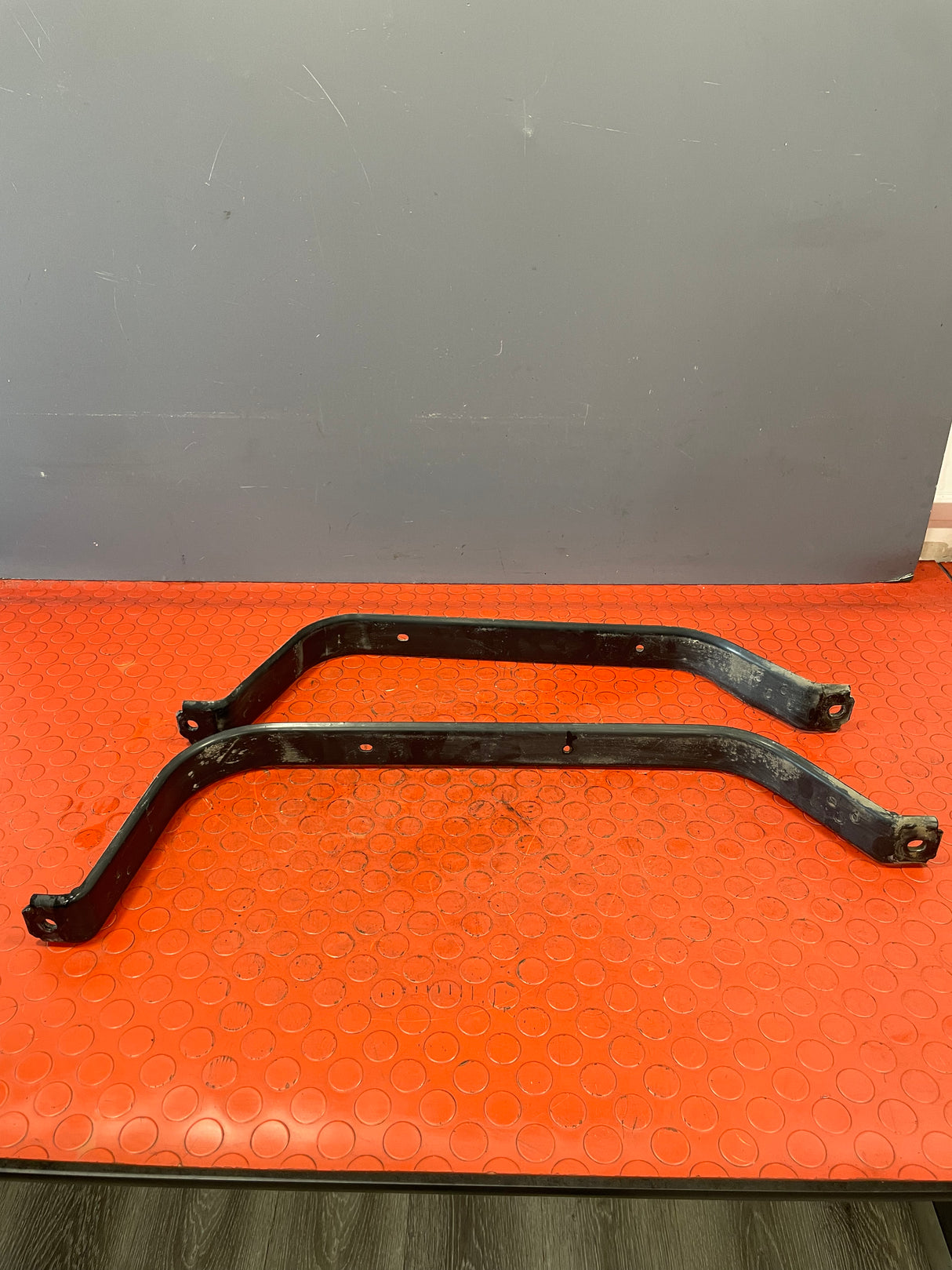 Ford Transit Custom FUEL TANK STRAPS 2019-2023 P/N BK219092AE - 1 / KK219092CC