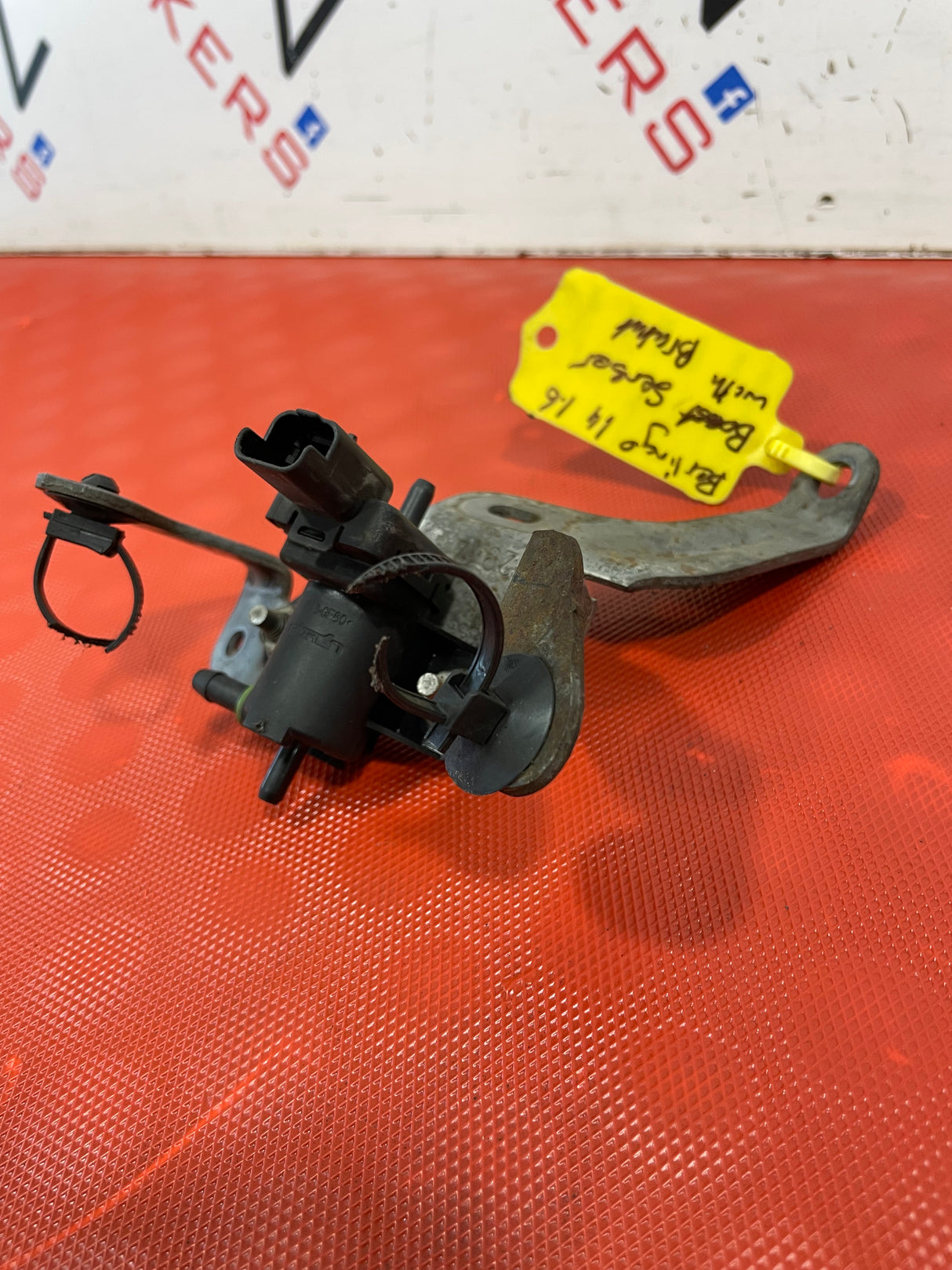 Peugeot Partner Citroen Berlingo BOOST SENSOR WITH BRACKET 1.6 2014 P/N 9688124580