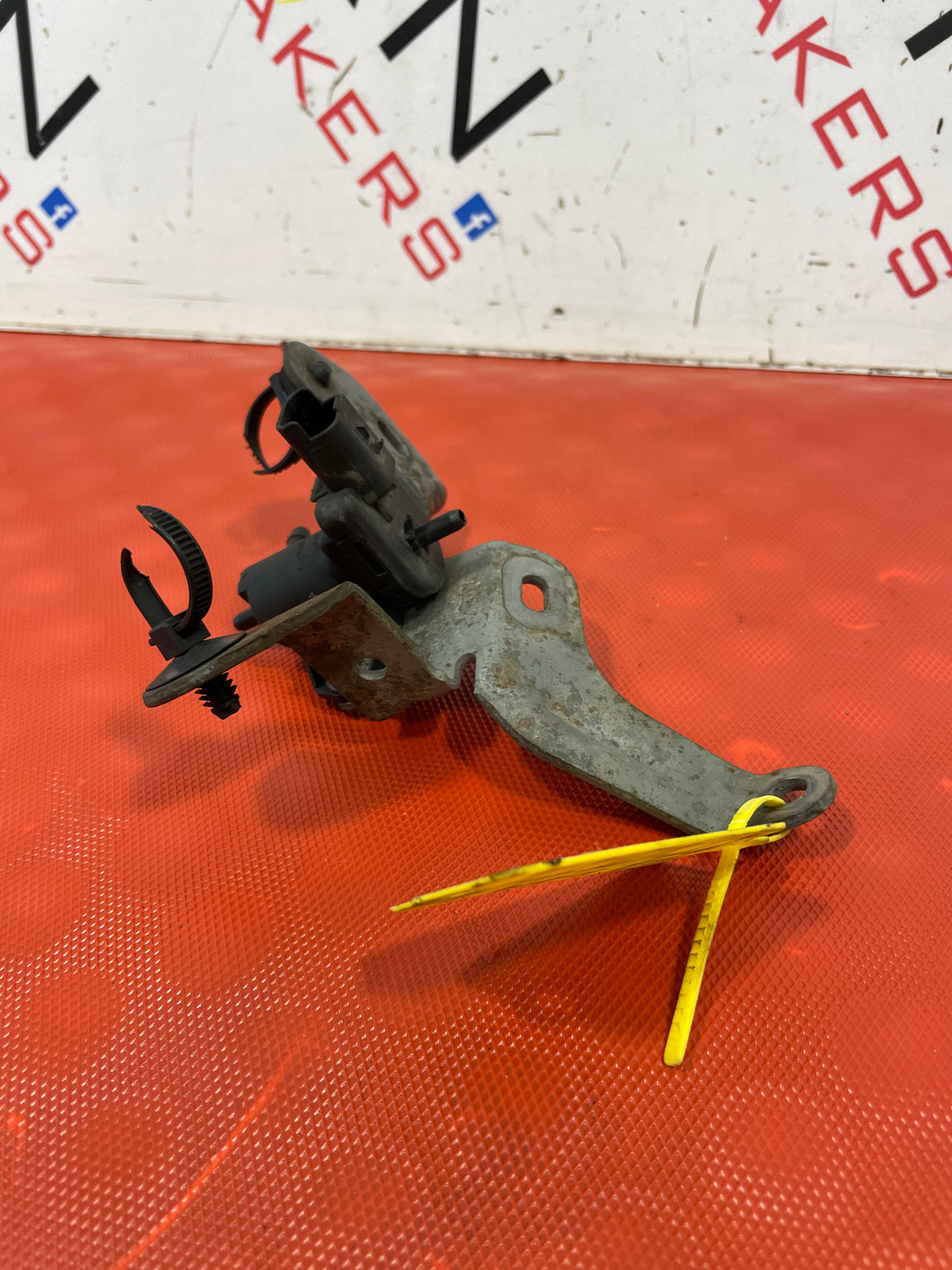 Peugeot Partner Citroen Berlingo BOOST SENSOR WITH BRACKET 1.6 2014 P/N 9688124580