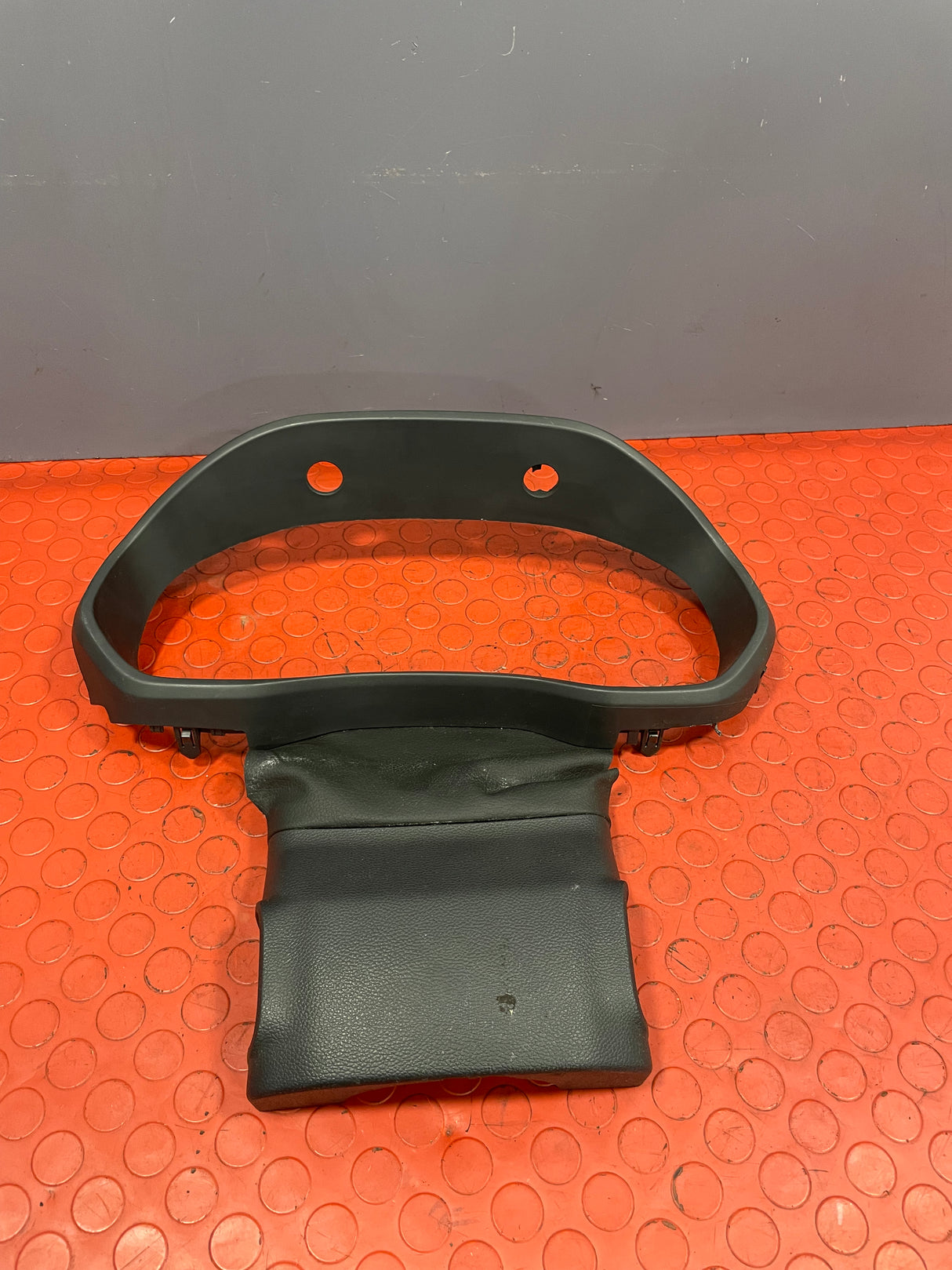 Saic Maxus Deliver 9 INSTRUMENT CLUSTER PANEL HOUSING 2.0 2021-2024 P/N C00076723