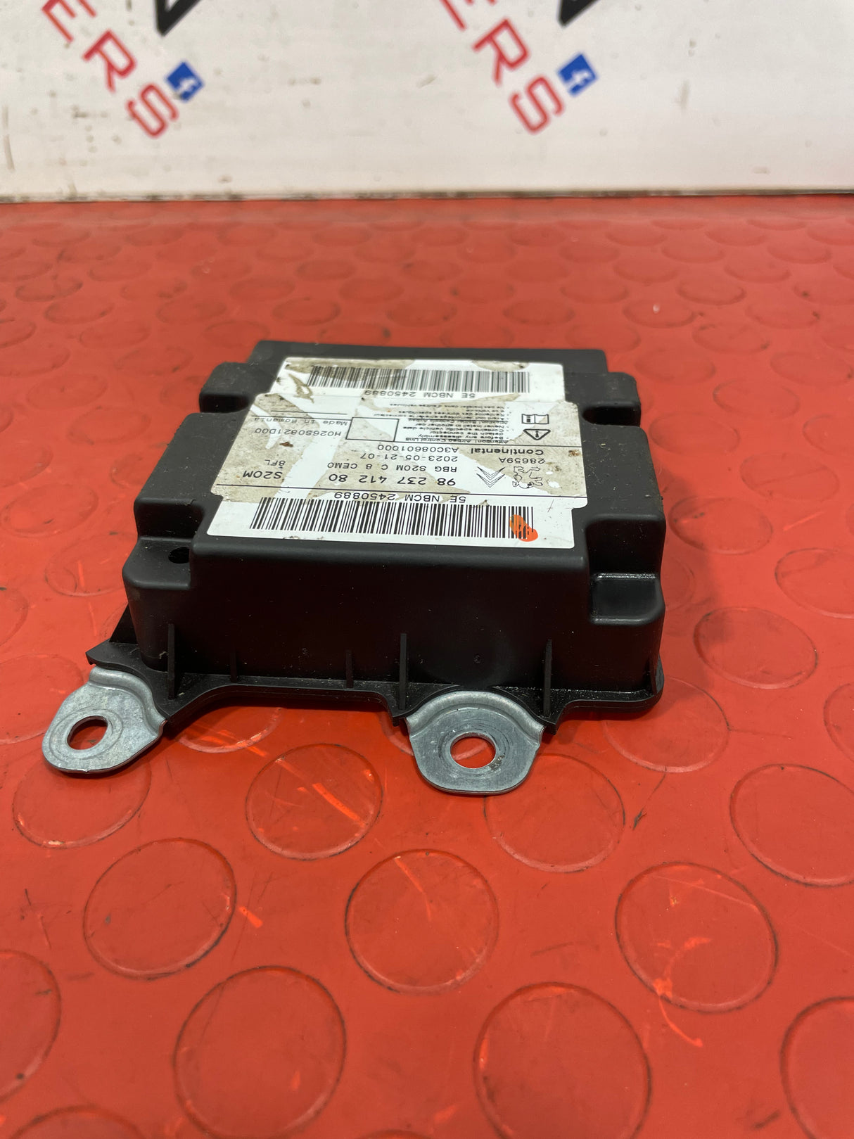 Citroen Berlingo/Peugeot Partner AIRBAG CONTROL MODULE ECU 2018-2023 1.6 P/N 9823741280