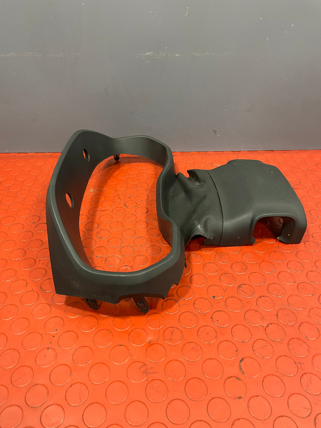 Saic Maxus Deliver 9 INSTRUMENT CLUSTER PANEL HOUSING 2.0 2021-2024 P/N C00076723