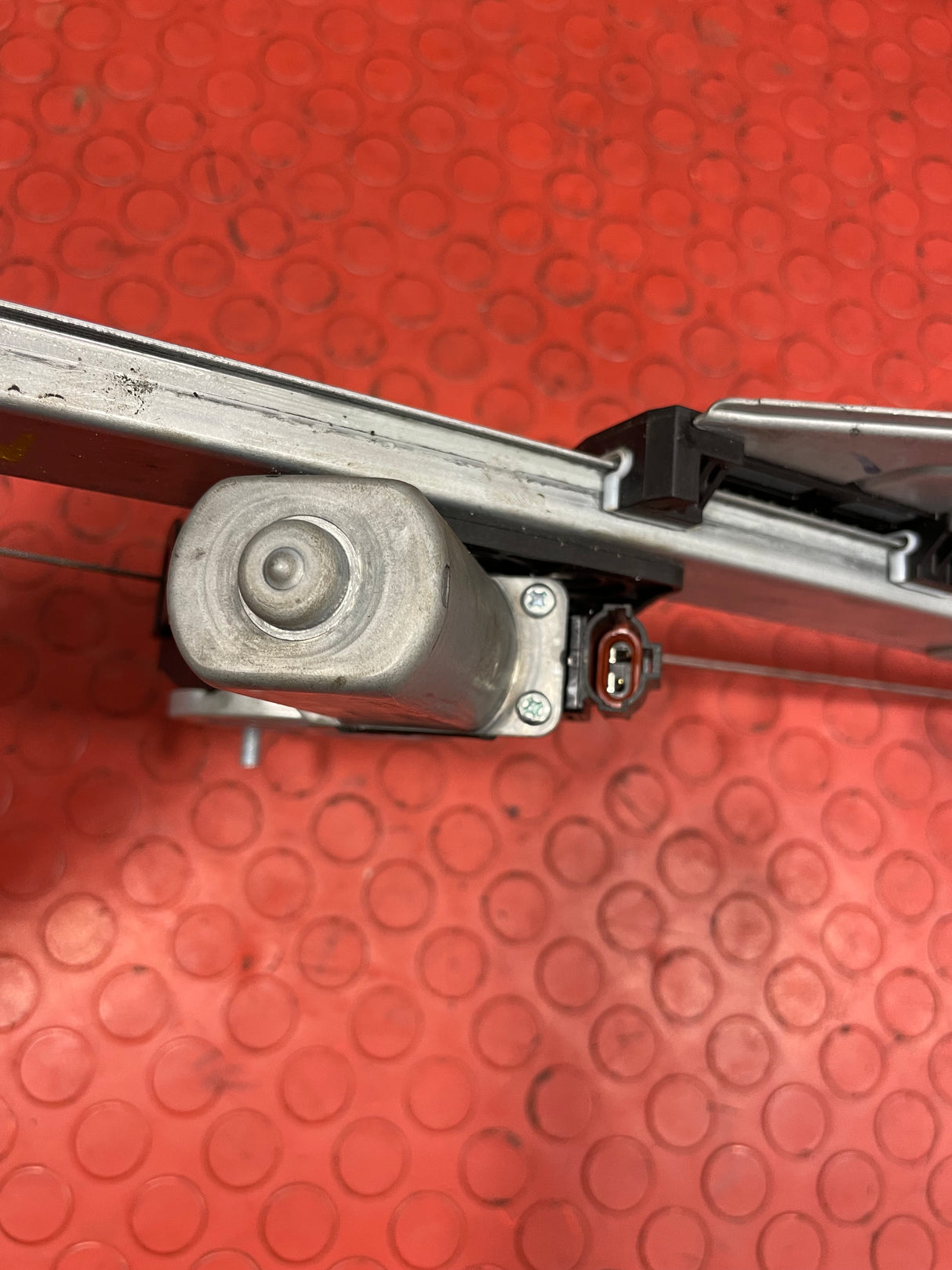 Saic Maxus Deliver 9 POWER WINDOW REGULATOR & MECHANISM Passenger's Side 2.0 2021-2024 P/N C00076723 / PW578N5