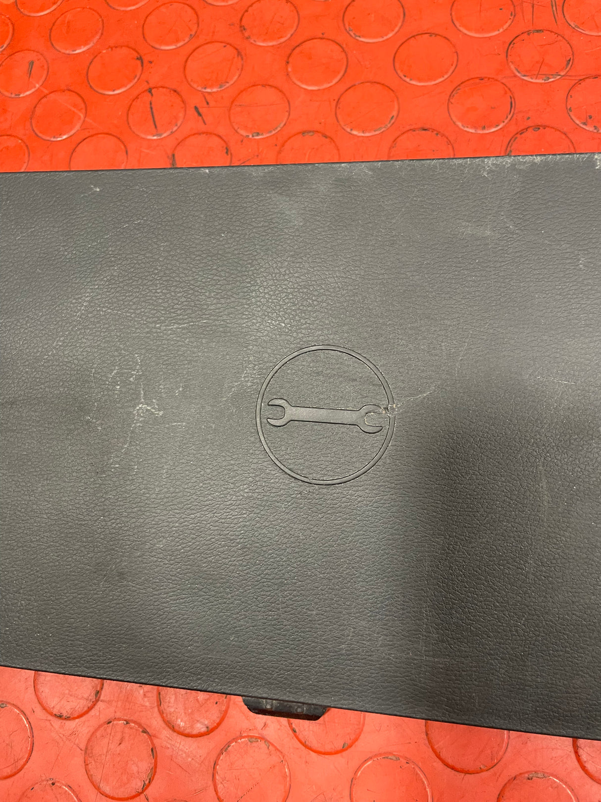 Saic Maxus Deliver 9 TOOL BOX COVER TRIM 2.0 2021-2024 P/N C00141889