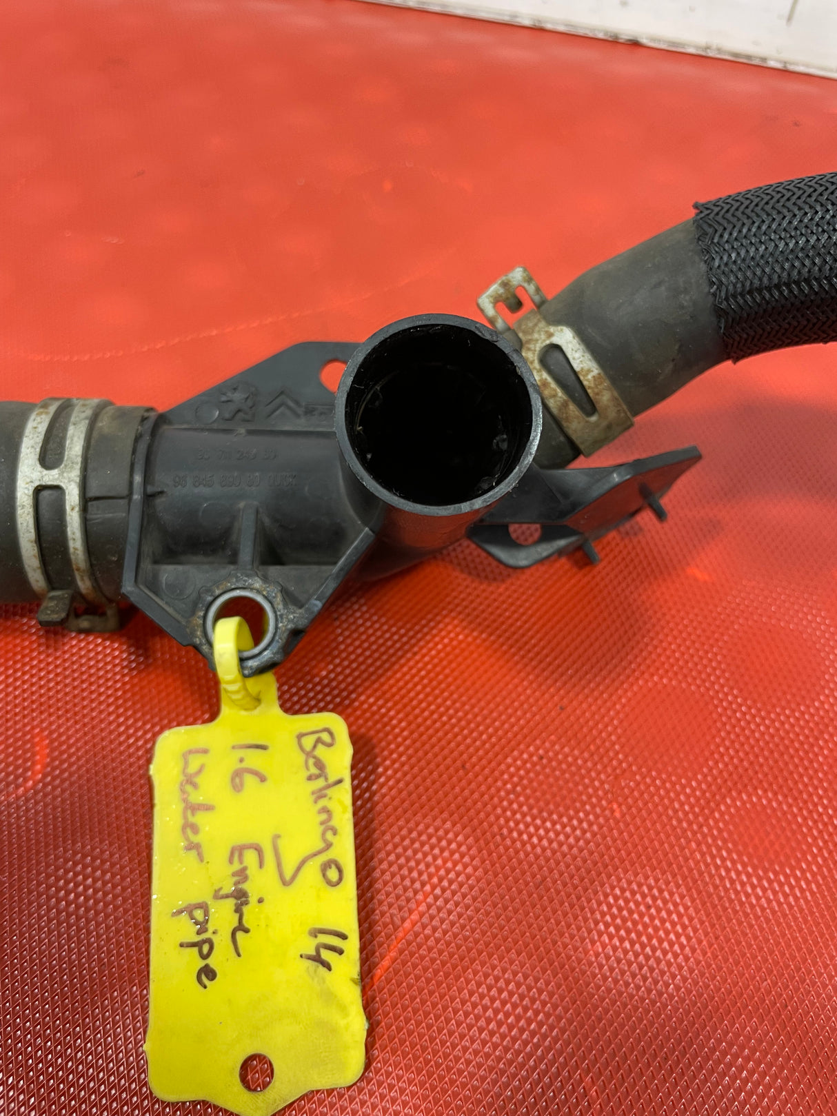 Peugeot Partner/Citroen Berlingo WATER PIPE 1.6 2014 P/N 9671124980