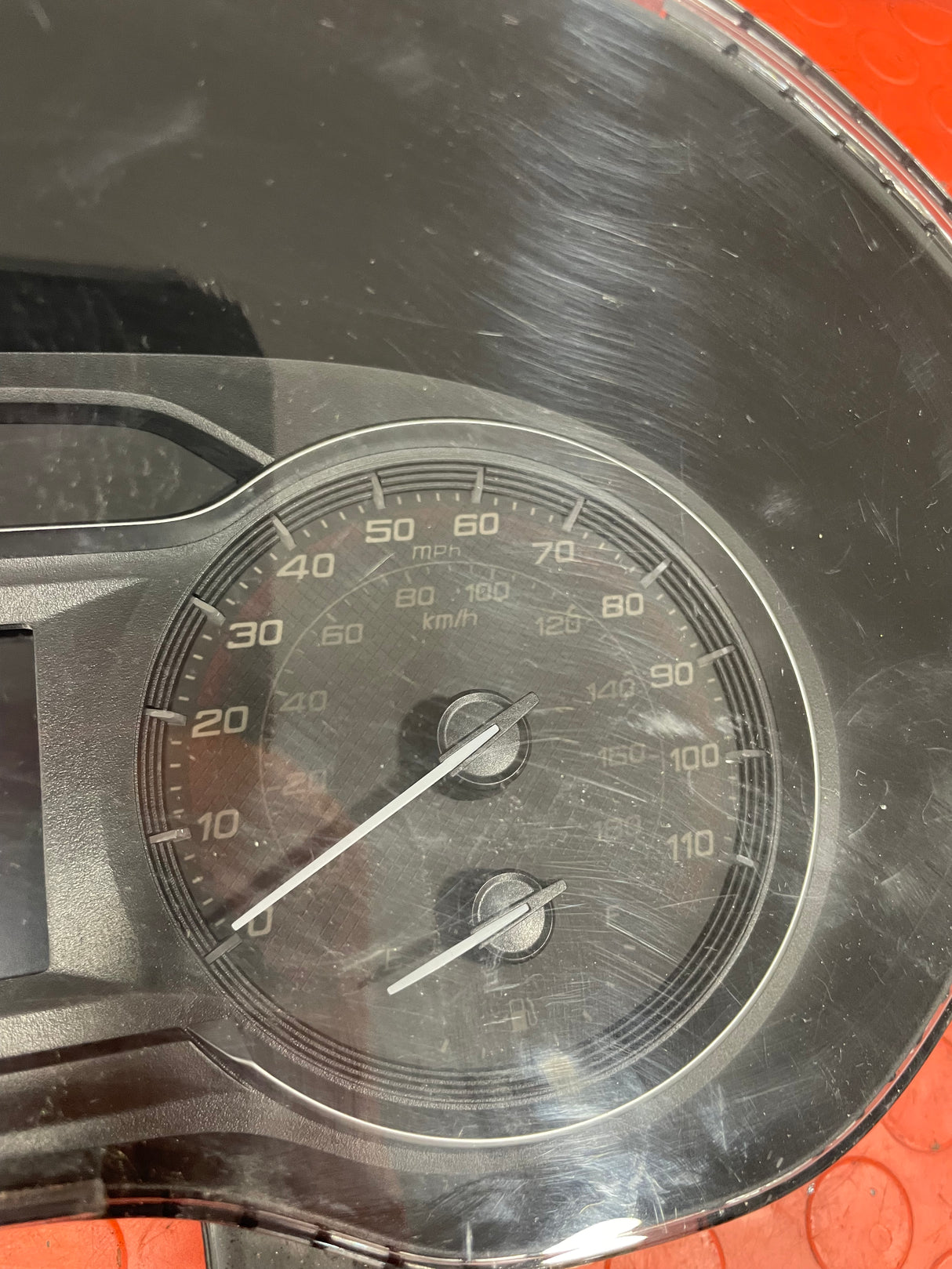 Saic Maxus Deliver 9 SPEEDOMETER / INSTRUMENT CLUSTER PANEL 2.0 2021-2024 P/N C00099528