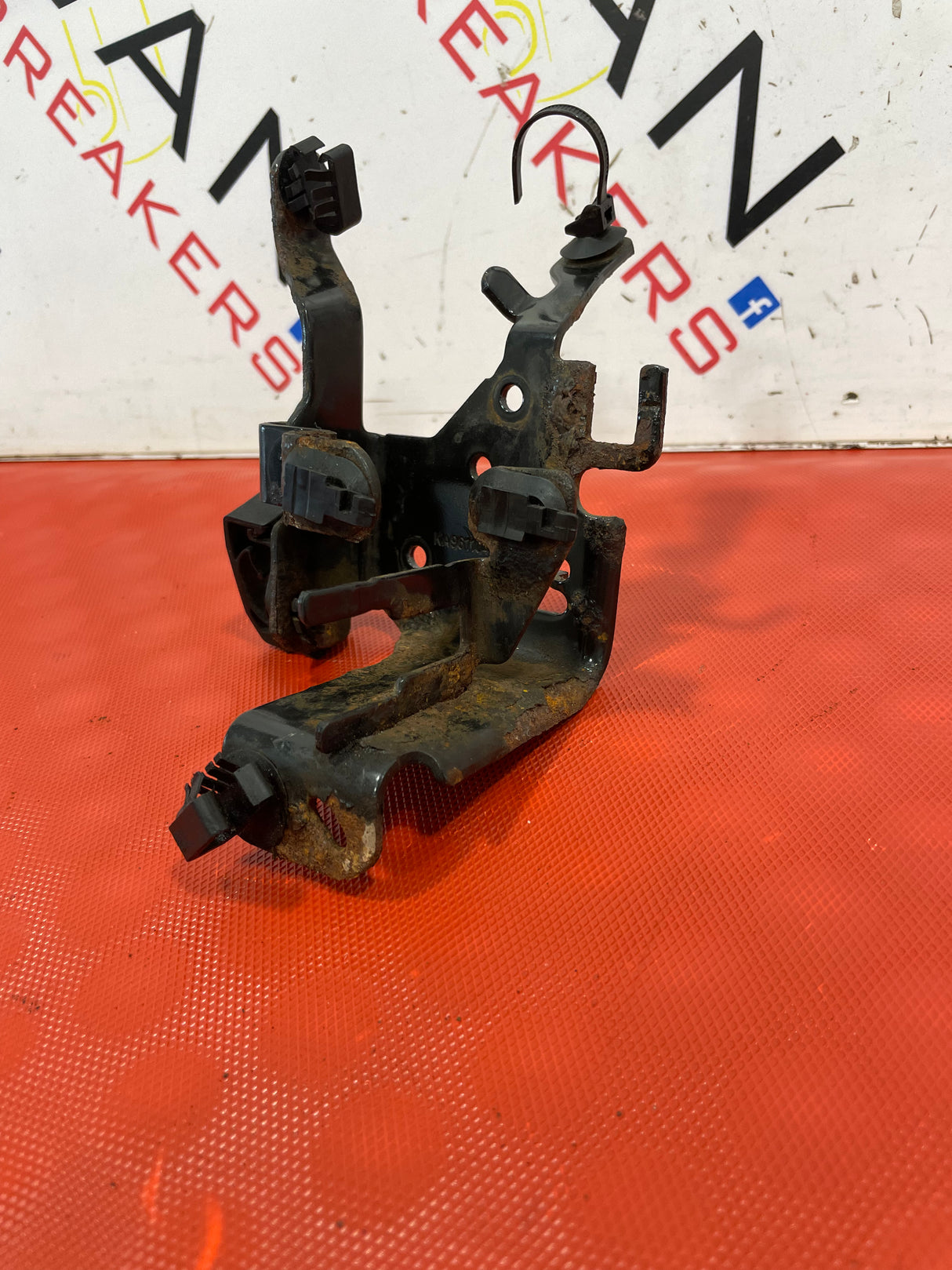 Peugeot Partner/Citroen Berlingo ENGINE WIRING MOUNT P/N 9665162580