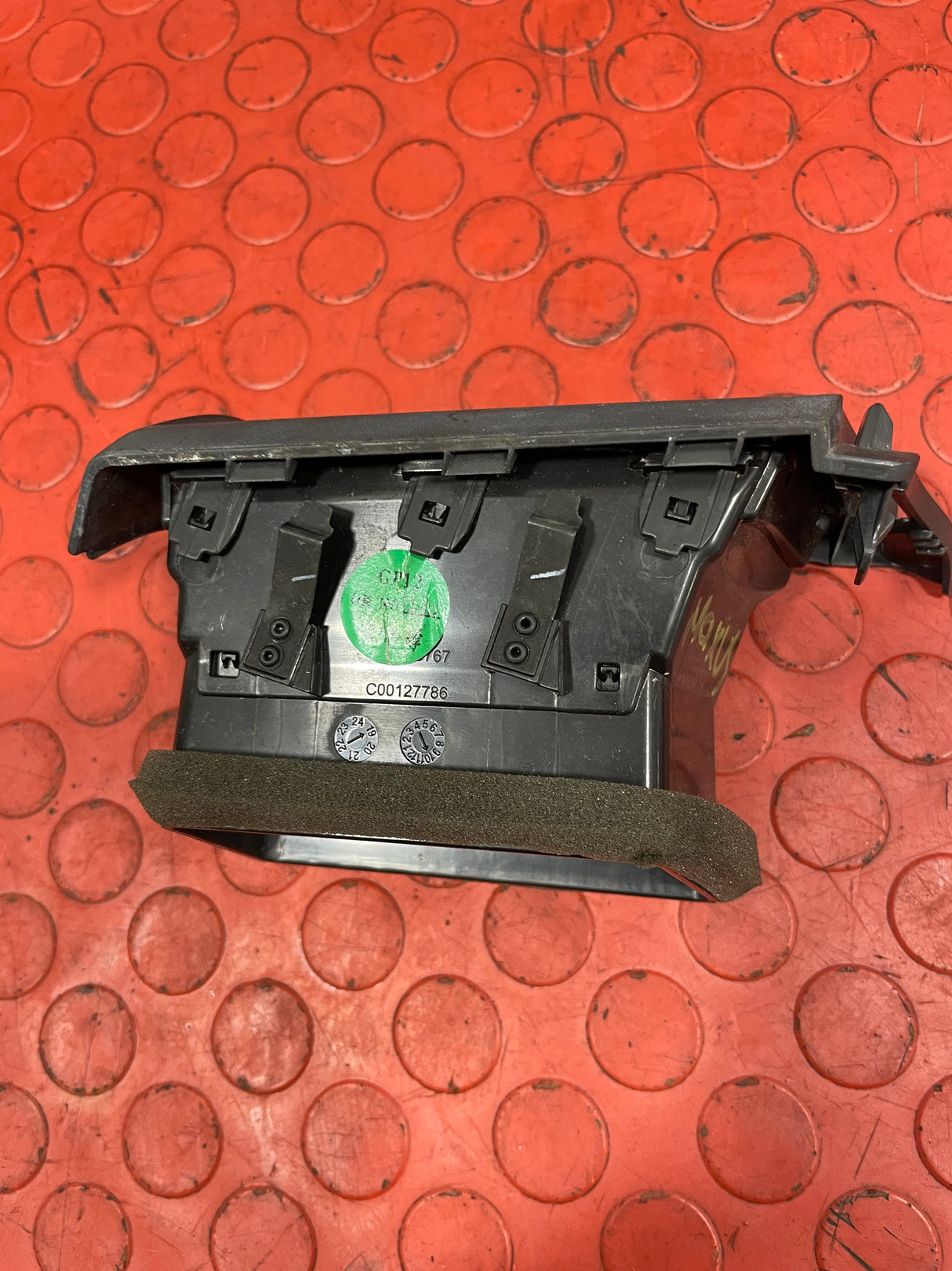 Saic Maxus Deliver 9 DASHBOARD AIR VENTILATION RIGHT SIDE 2.0 2021-2024 P/N C00127786