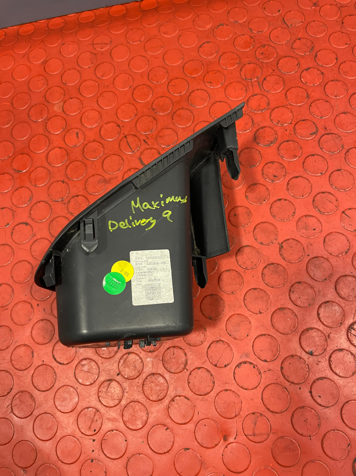 Saic Maxus Deliver 9 DASHBOARD CUP HOLDER LEFT SIDE 2.0 2021-2024 P/N C00118100