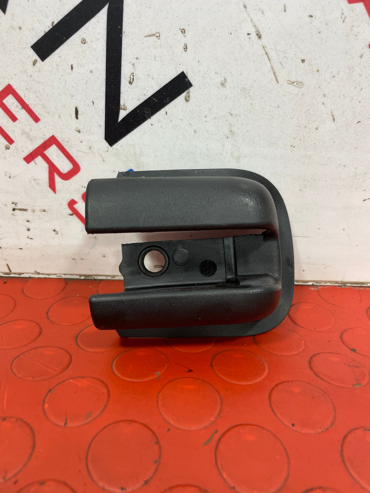 Vauxhall Vivaro/Renault Trafic LEFT SLIDING DOOR TRIM 2001-2014 P/N 59335675629