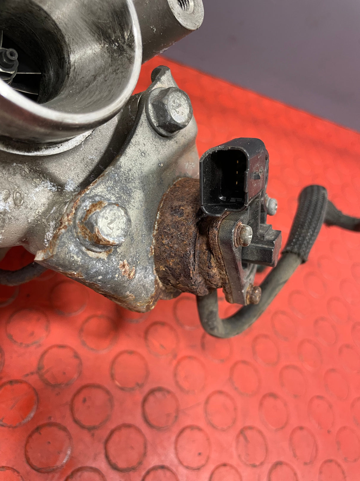 Citroen Berlingo/Peugeot Partner TURBOCHARGER with ACTUATOR (May Require Cleaning) (3 Pin) 1.6 2008-2016 P/N 9673283680 - 16