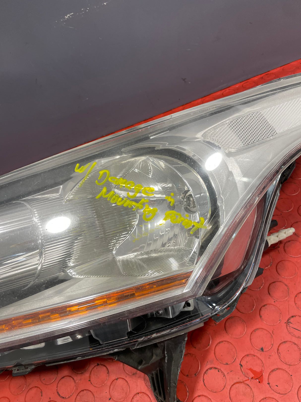 Ford Transit Connect HEAD LIGHT ASSEMBLY Passenger's Side (Broken Lower Mounting Point) 2013-2018 P/N DT1113W030BC