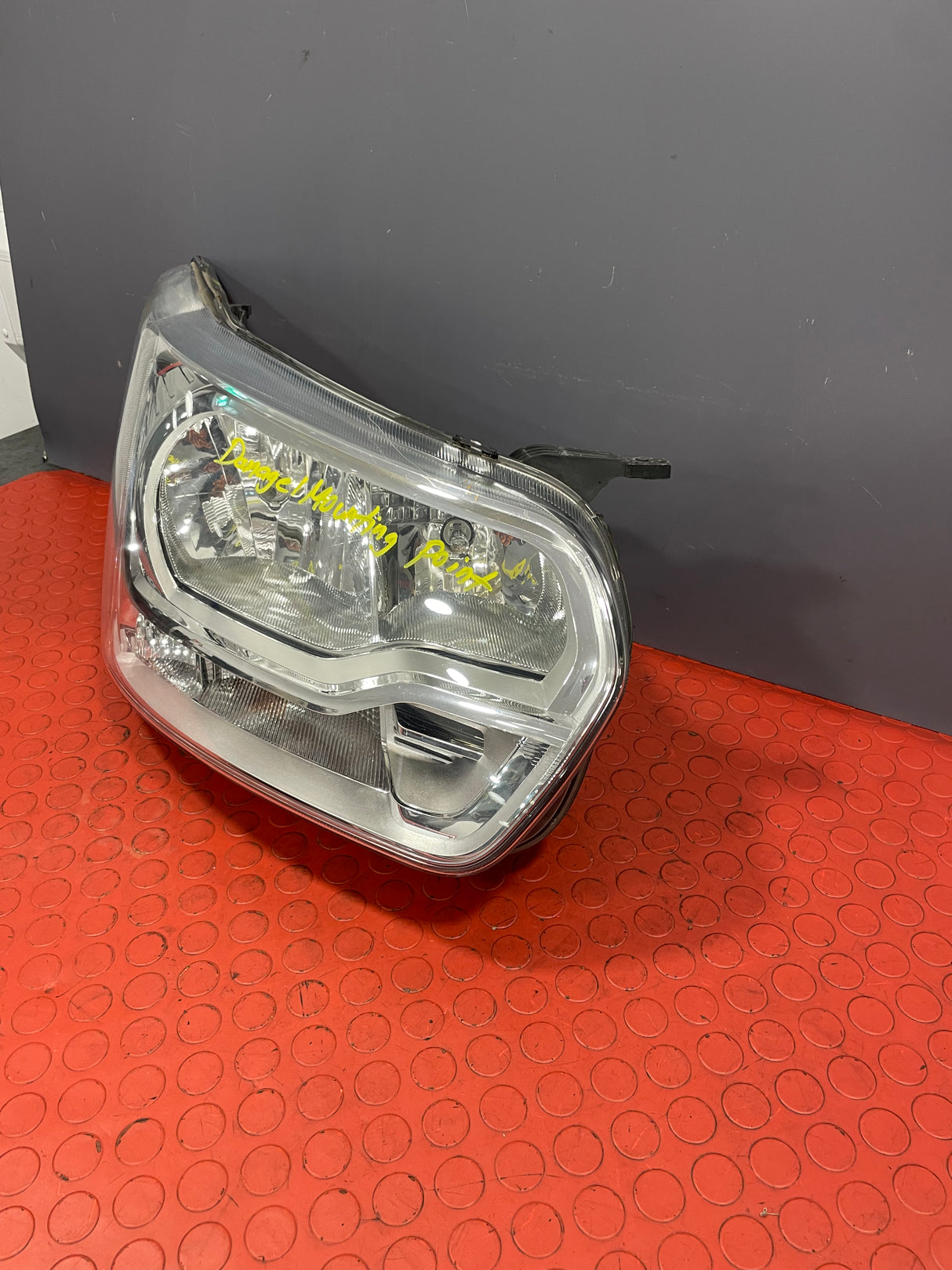 Ford Transit HEADLIGHT ASSEMBLY (Broken 1 Mounting Point) Driver's Side MK8 2014-2018 P/N BK3113W029AF - 5