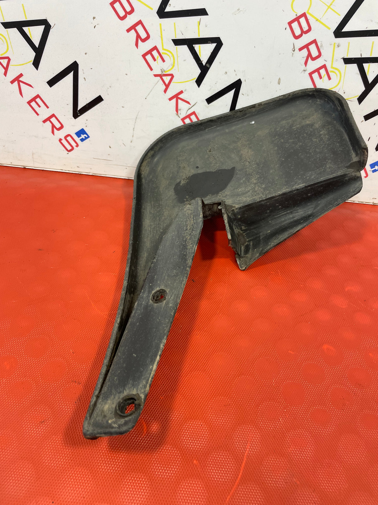 Ford Transit REAR LEFT MUDFLAP/MUDGARD P/N YC15V28345AGW