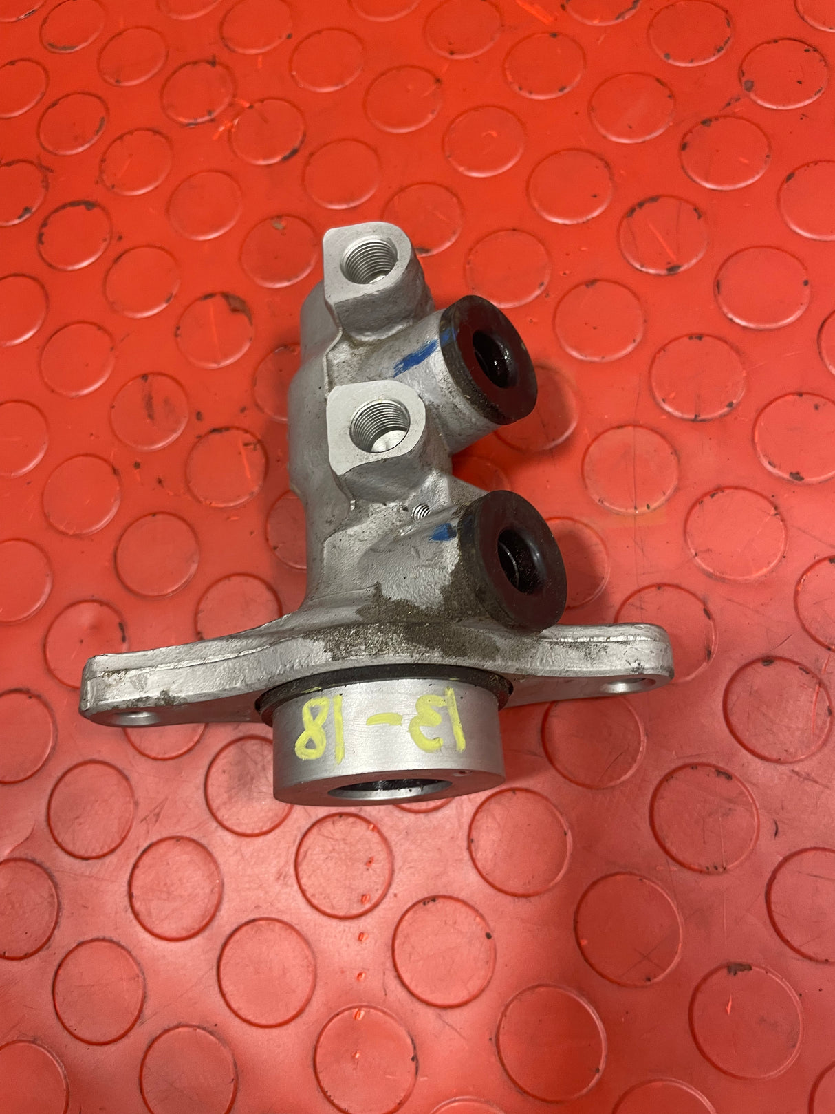 Citroen Berlingo/Peugeot Partner BRAKE MASTER CYLINDER 2013-2018 P/N 9654002180