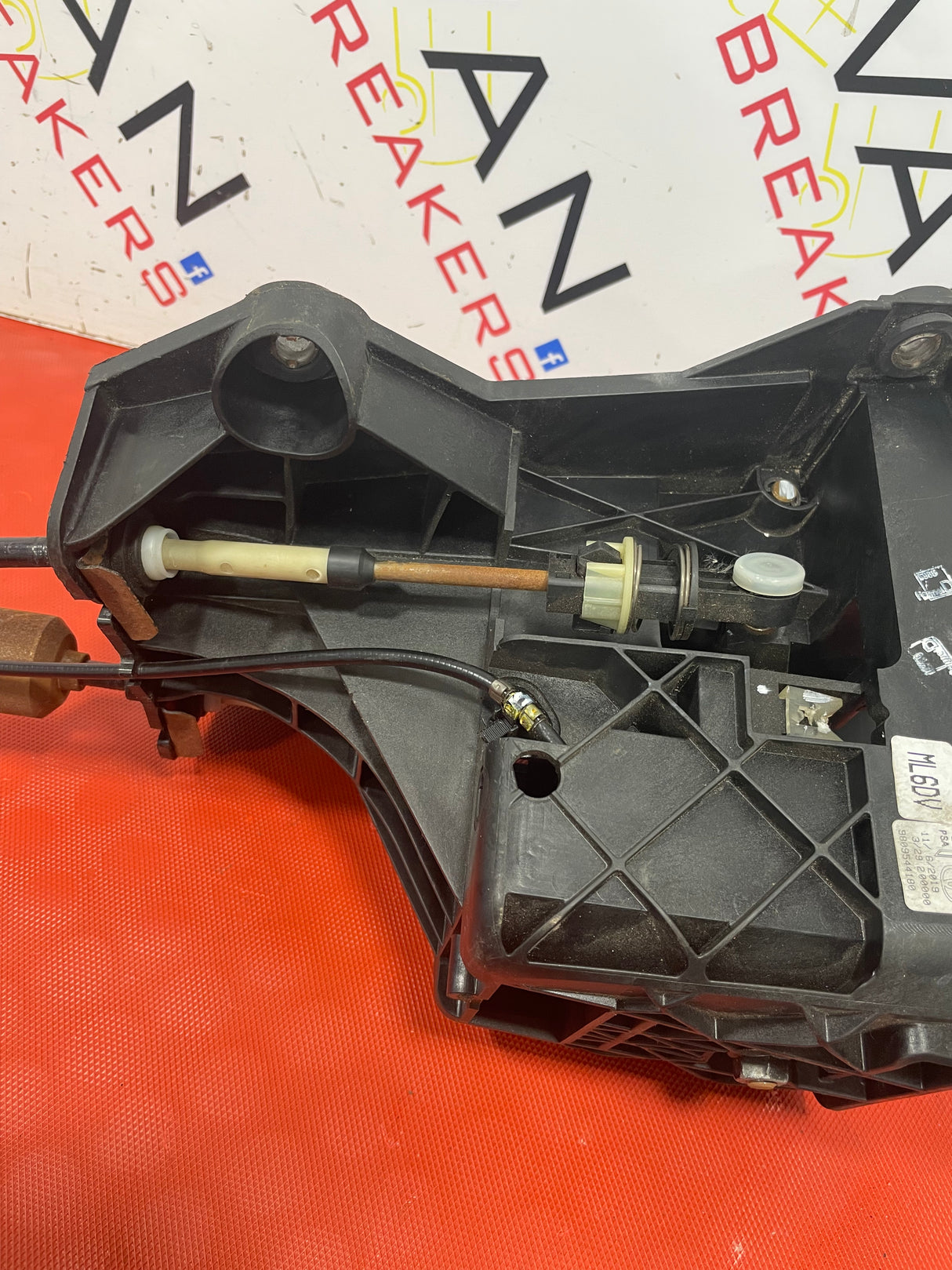Citroen Dispatch/Peugeot Expert 6-SPEED GEAR LEVER WITH GEAR CABLES 2017-2023 P/N 9809544180